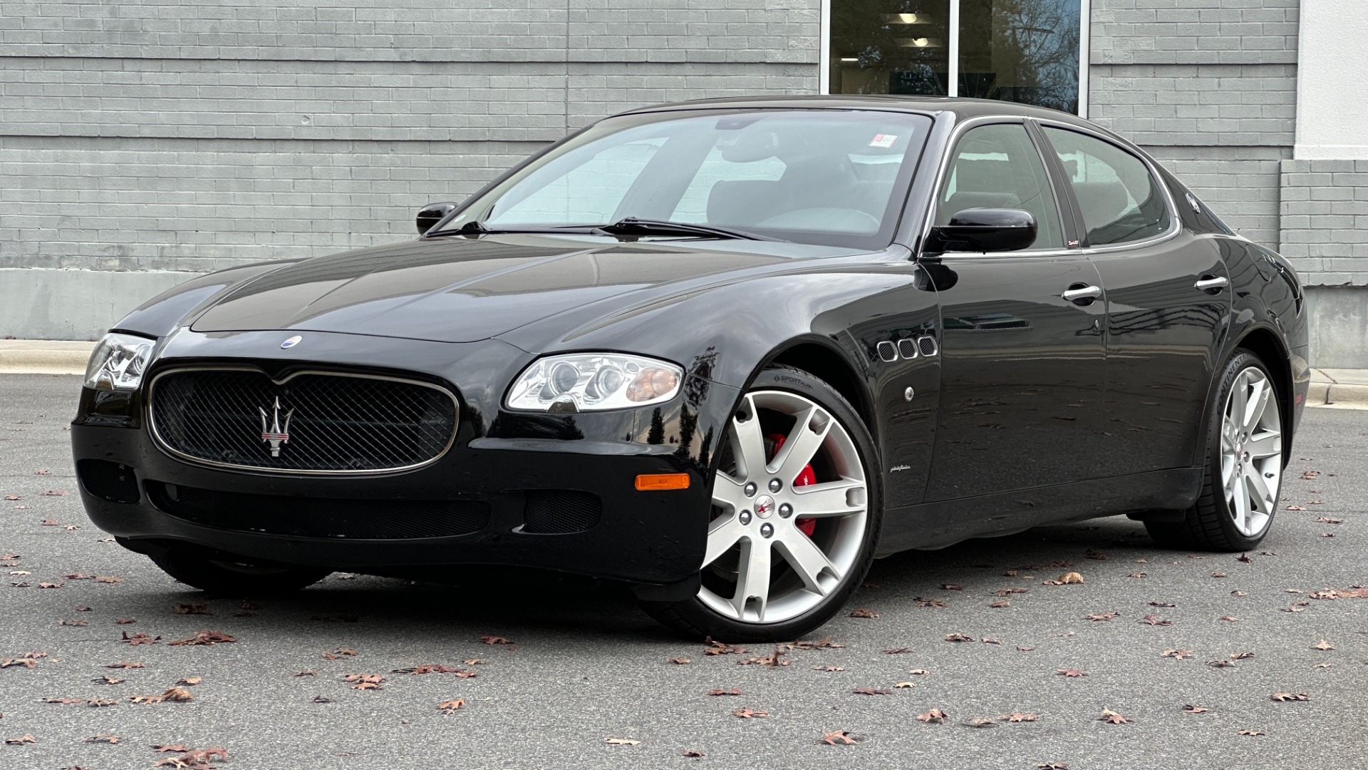 Used 2006 Maserati Quattroporte SPORT GT / CARBON TRIM / 4.2L V8 ENGINE / LEATHER / SUNROOF for sale $14,995 at Formula Imports in Charlotte NC 28227 1