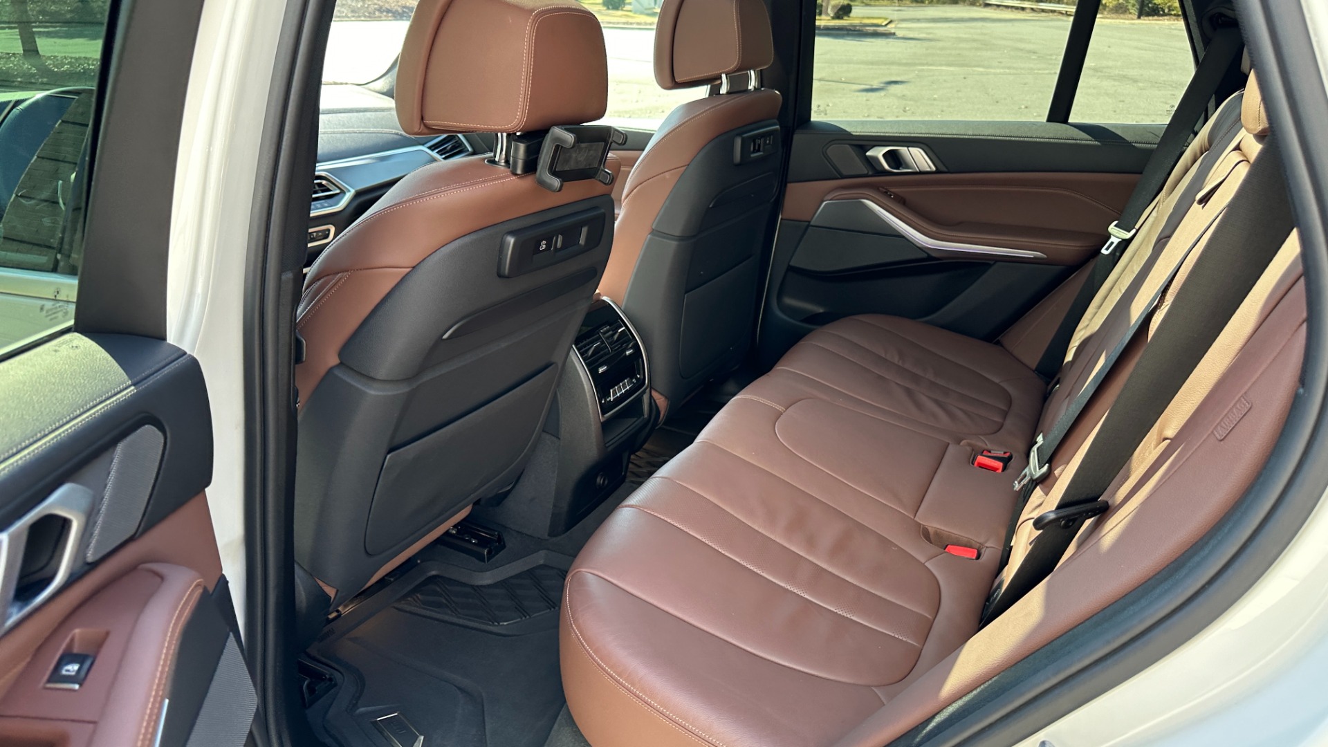Used 2019 BMW X5 xDrive50i / LEATHER / PARK ASSIST PKG / REMOTE START / HEATED SEATS for sale $43,200 at Formula Imports in Charlotte NC 28227 30