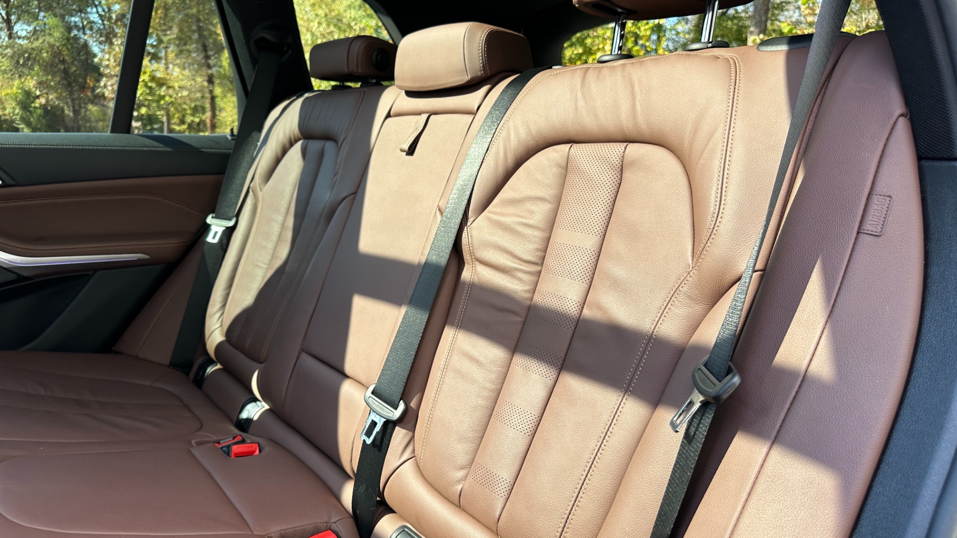 Used 2019 BMW X5 xDrive50i / LEATHER / PARK ASSIST PKG / REMOTE START / HEATED SEATS for sale $43,200 at Formula Imports in Charlotte NC 28227 32