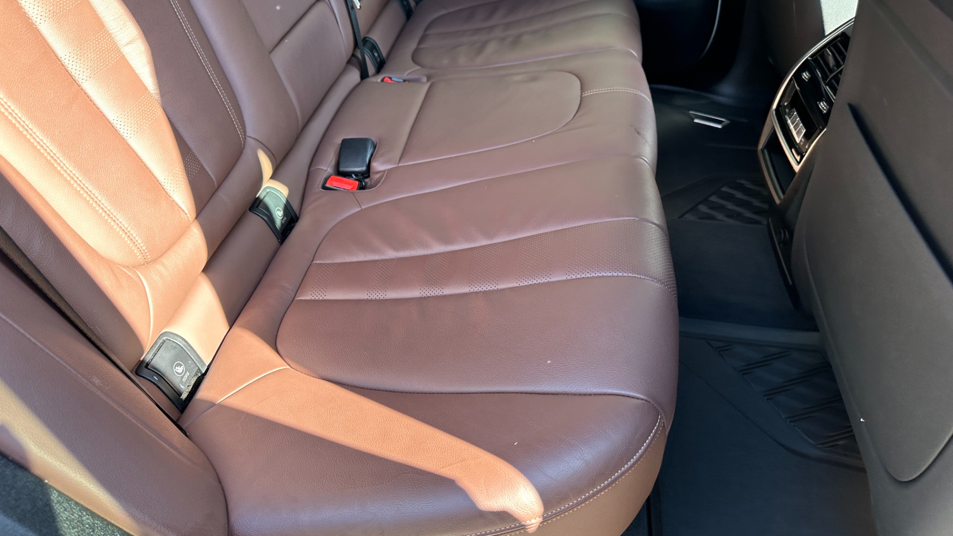 Used 2019 BMW X5 xDrive50i / LEATHER / PARK ASSIST PKG / REMOTE START / HEATED SEATS for sale $43,200 at Formula Imports in Charlotte NC 28227 39
