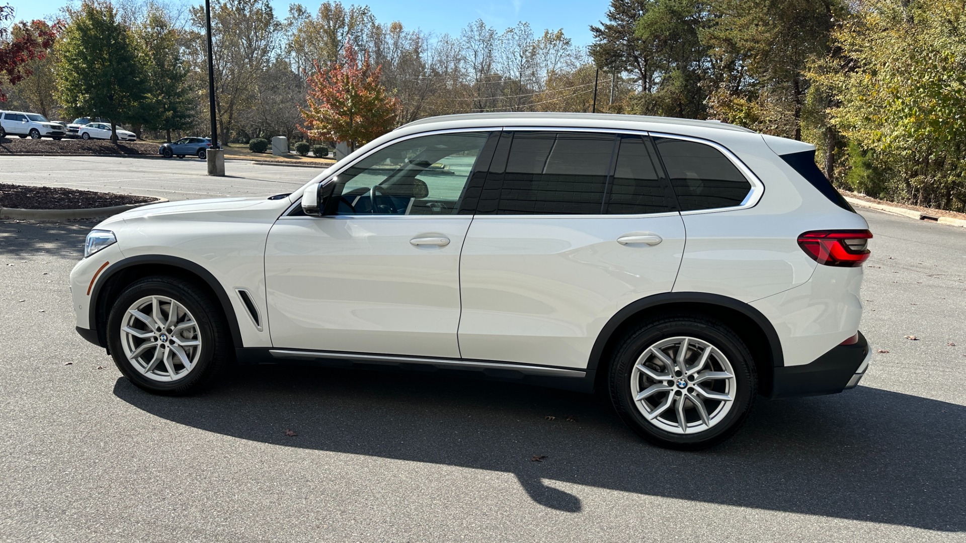Used 2019 BMW X5 xDrive50i / LEATHER / PARK ASSIST PKG / REMOTE START / HEATED SEATS for sale $43,200 at Formula Imports in Charlotte NC 28227 6