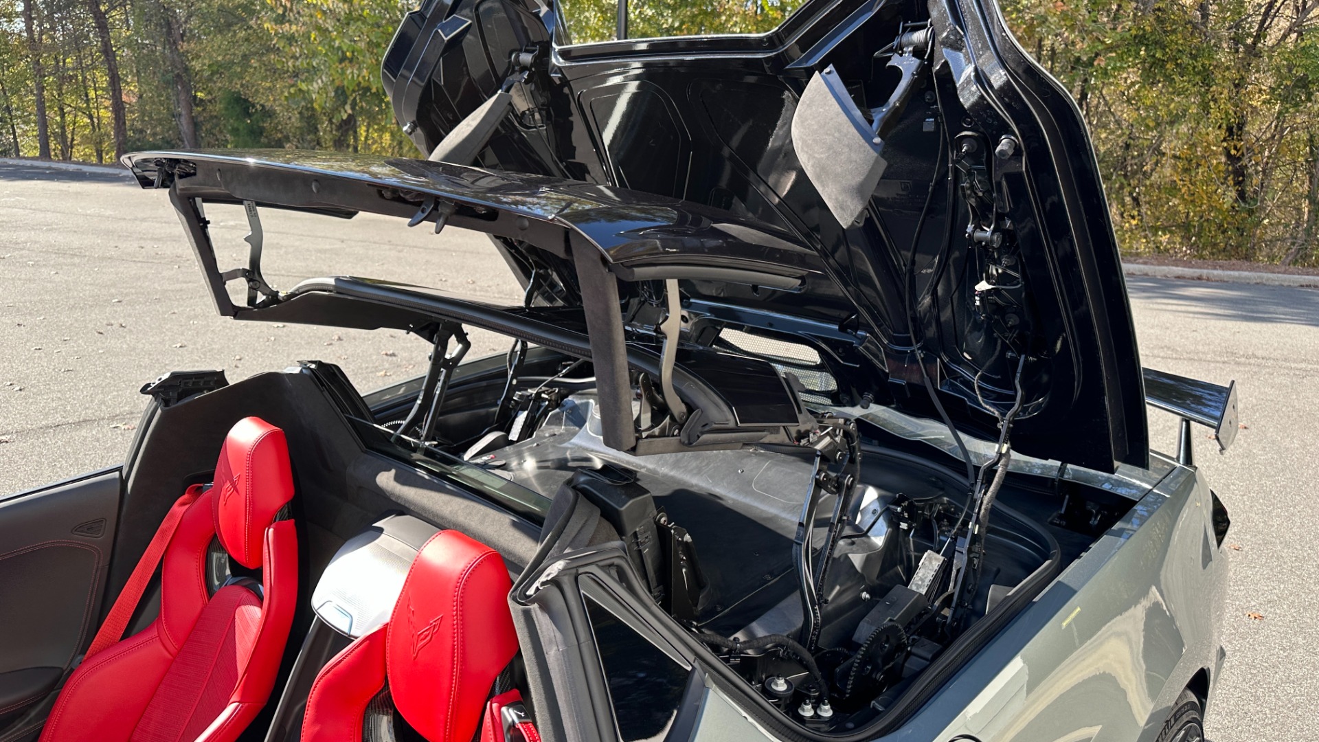 Used 2022 Chevrolet Corvette 3LT / CARBON FIBER / Z51 PERF PKG / MAGNETIC RIDE / FRONT LIFT for sale $88,500 at Formula Imports in Charlotte NC 28227 36