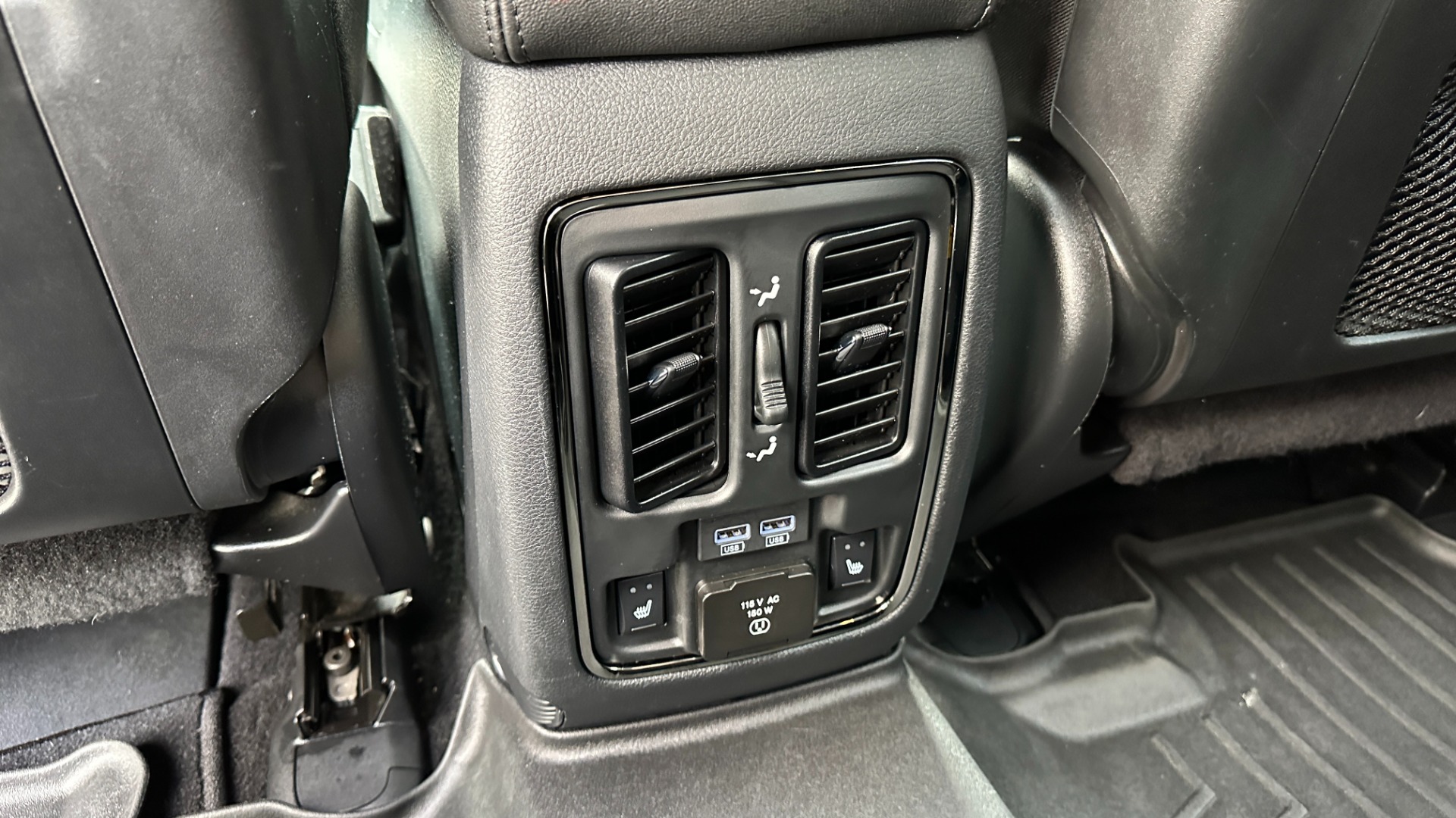 Used 2020 Jeep Grand Cherokee HIGH ALTITUDE / 5.7L V8 HEMI / 22S PKG / PREMIUM AUDIO PKG for sale Sold at Formula Imports in Charlotte NC 28227 26