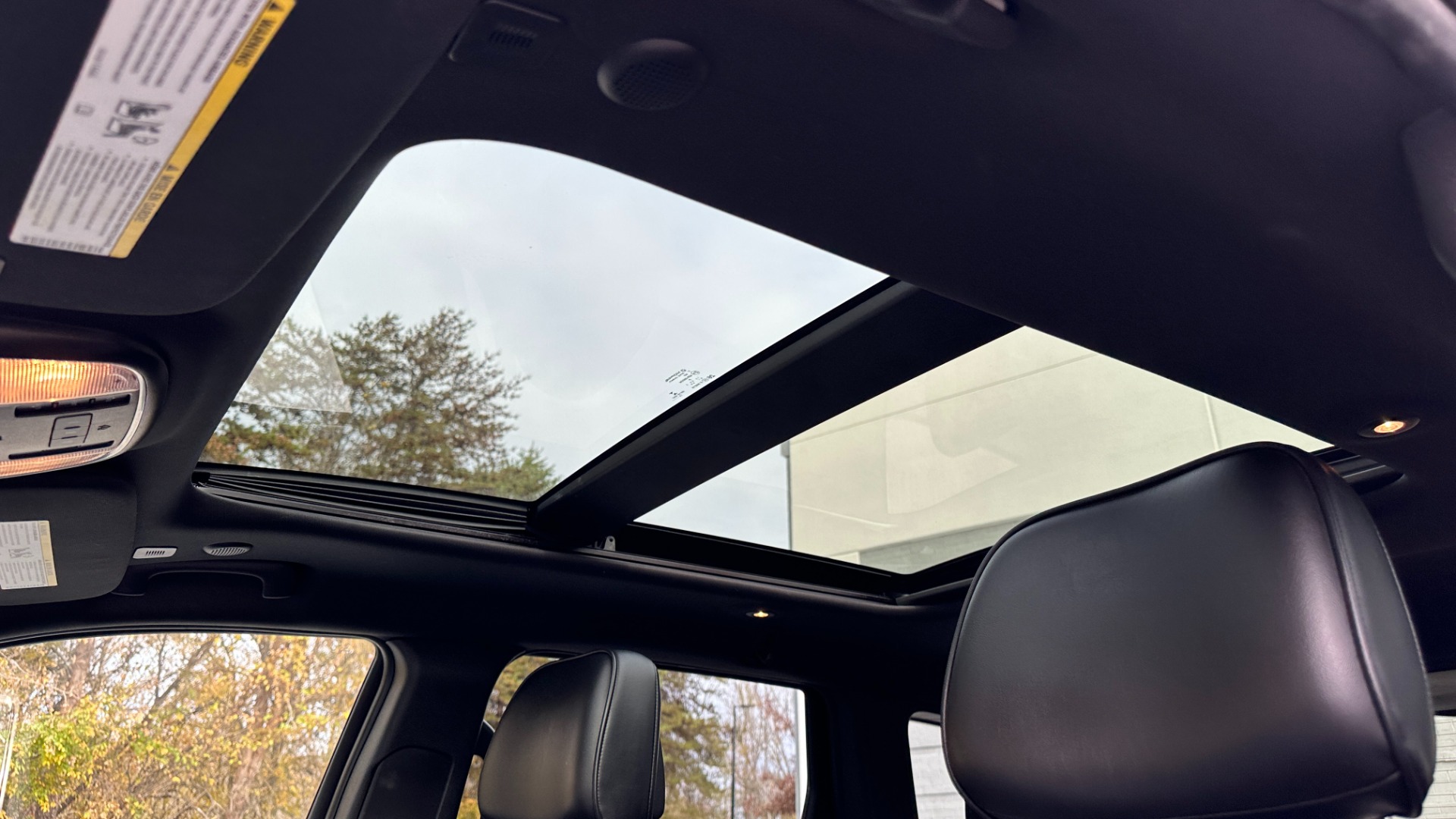 Used 2020 Jeep Grand Cherokee HIGH ALTITUDE / 5.7L V8 HEMI / 22S PKG / PREMIUM AUDIO PKG for sale $28,995 at Formula Imports in Charlotte NC 28227 37