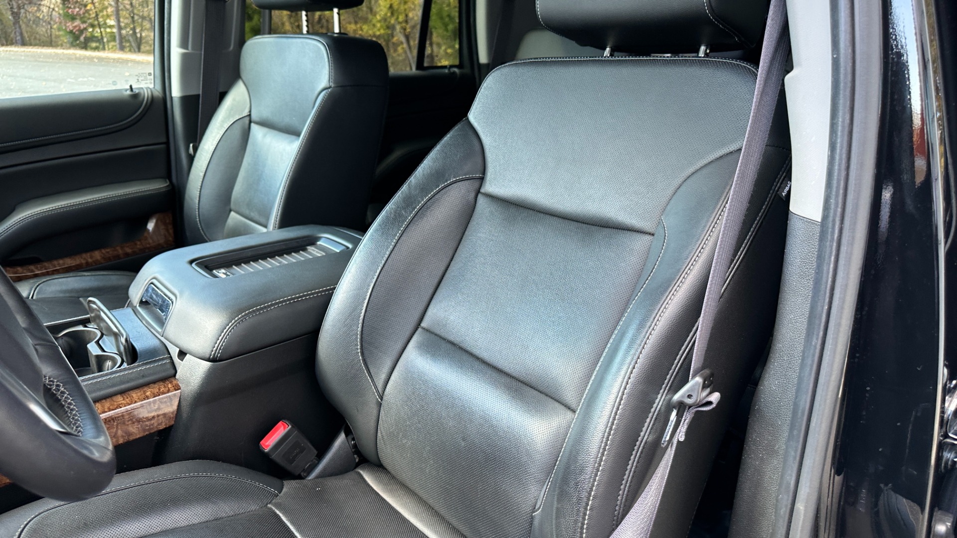 Used 2017 Chevrolet Tahoe PREMIER / 3 ROW / REAR ENTERTAINMENT / BOSE / HEADS UP DISPLAY for sale $33,900 at Formula Imports in Charlotte NC 28227 12