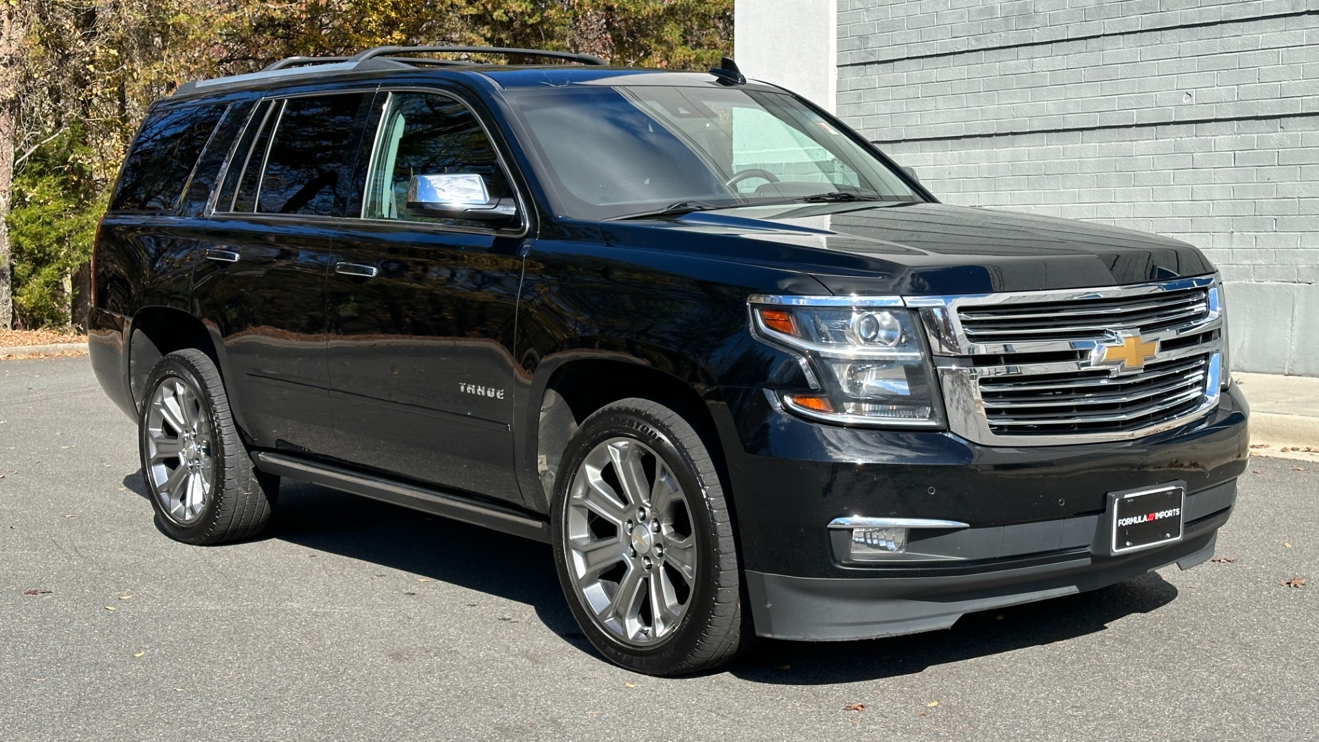 Used 2017 Chevrolet Tahoe PREMIER / 3 ROW / REAR ENTERTAINMENT / BOSE / HEADS UP DISPLAY for sale $33,900 at Formula Imports in Charlotte NC 28227 2