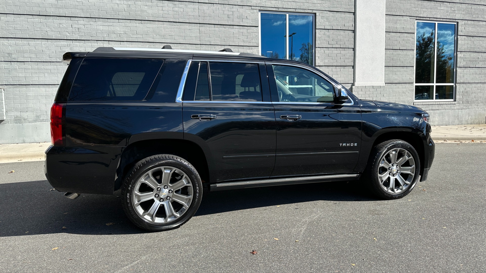Used 2017 Chevrolet Tahoe PREMIER / 3 ROW / REAR ENTERTAINMENT / BOSE / HEADS UP DISPLAY for sale Sold at Formula Imports in Charlotte NC 28227 3