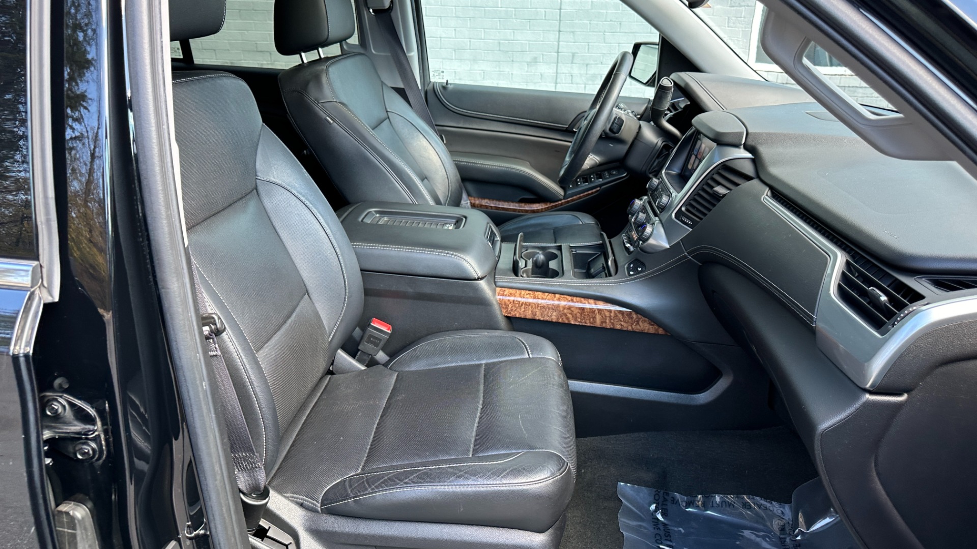 Used 2017 Chevrolet Tahoe PREMIER / 3 ROW / REAR ENTERTAINMENT / BOSE / HEADS UP DISPLAY for sale $33,900 at Formula Imports in Charlotte NC 28227 43