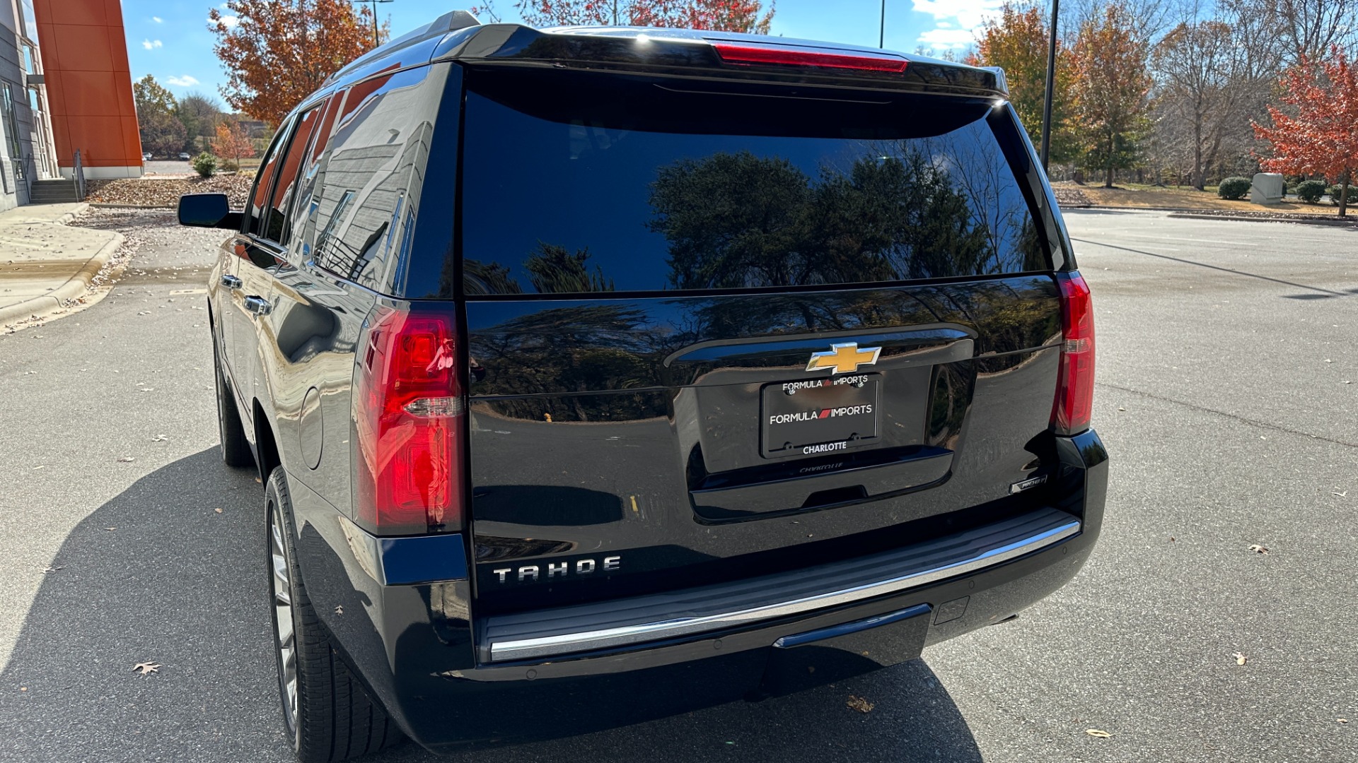 Used 2017 Chevrolet Tahoe PREMIER / 3 ROW / REAR ENTERTAINMENT / BOSE / HEADS UP DISPLAY for sale $33,900 at Formula Imports in Charlotte NC 28227 6
