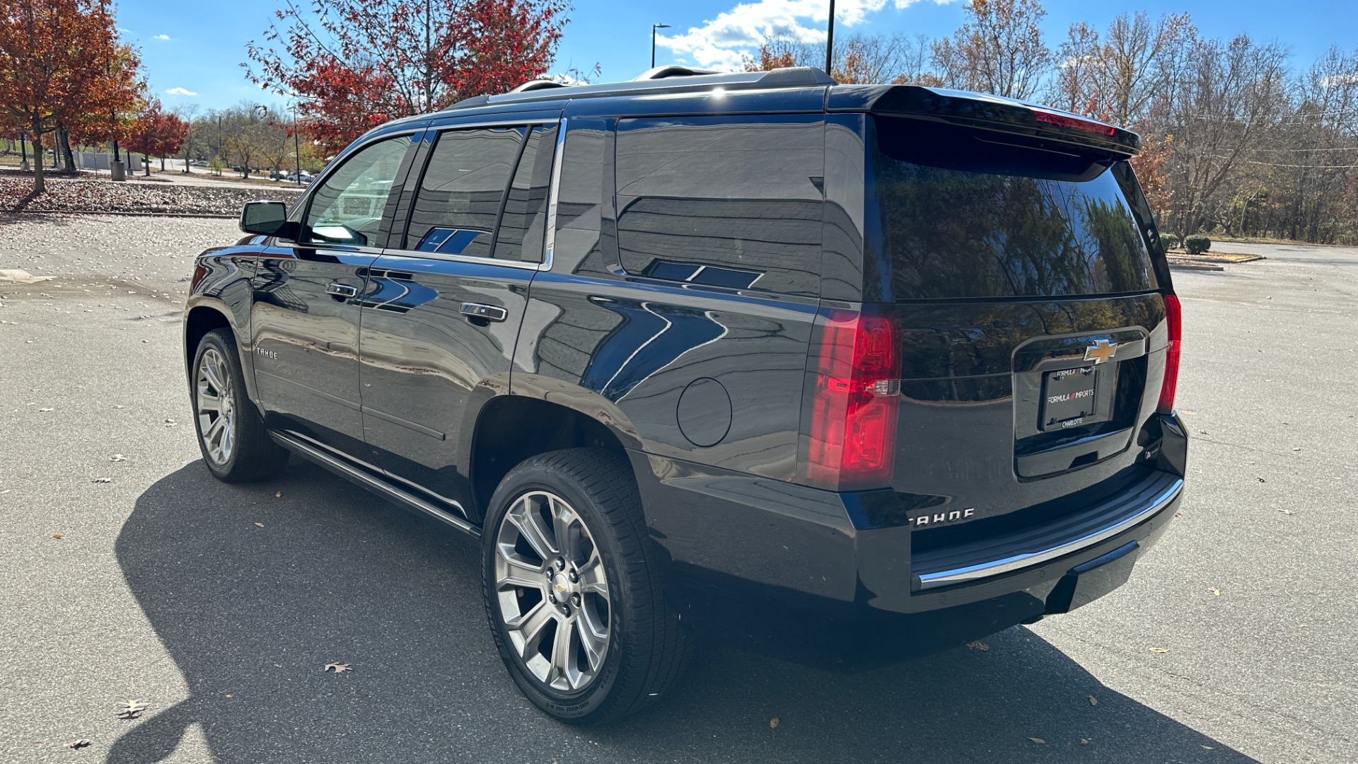Used 2017 Chevrolet Tahoe PREMIER / 3 ROW / REAR ENTERTAINMENT / BOSE / HEADS UP DISPLAY for sale $33,900 at Formula Imports in Charlotte NC 28227 7