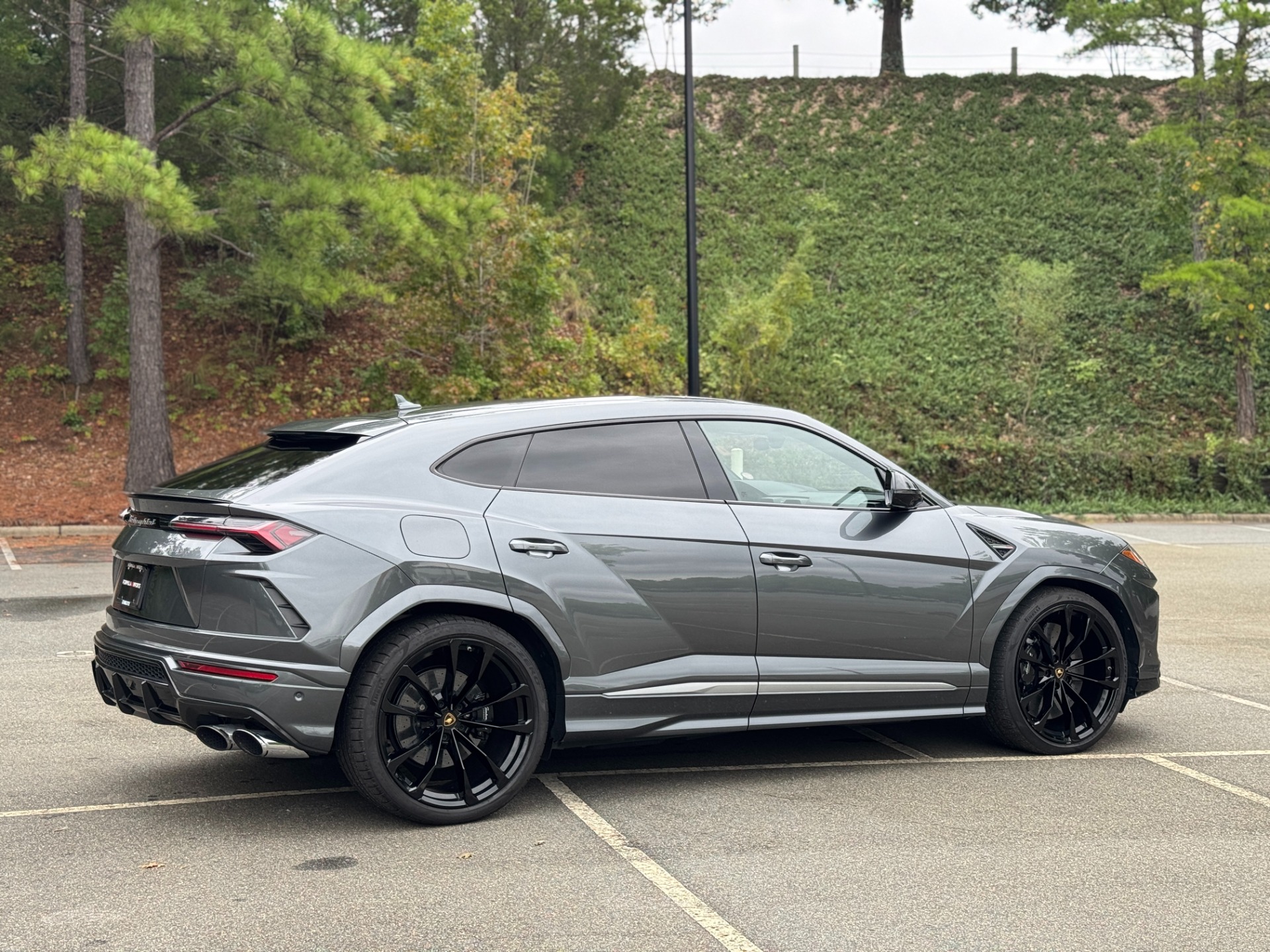 Used 2019 Lamborghini Urus CUSTOM WRAP / NIGHT VISION / 23IN WHEELS / ADVANCED 3D SOUND for sale $199,999 at Formula Imports in Charlotte NC 28227 13