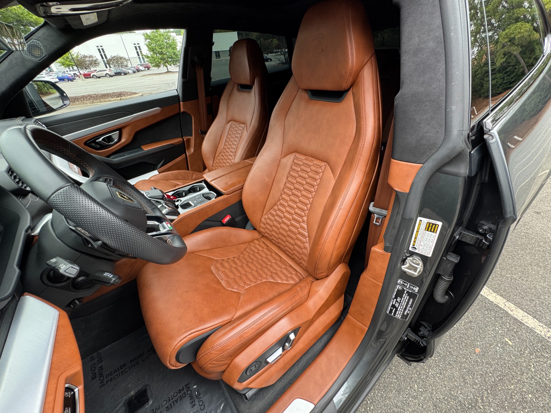 Used 2019 Lamborghini Urus CUSTOM WRAP / NIGHT VISION / 23IN WHEELS / ADVANCED 3D SOUND for sale $199,999 at Formula Imports in Charlotte NC 28227 21