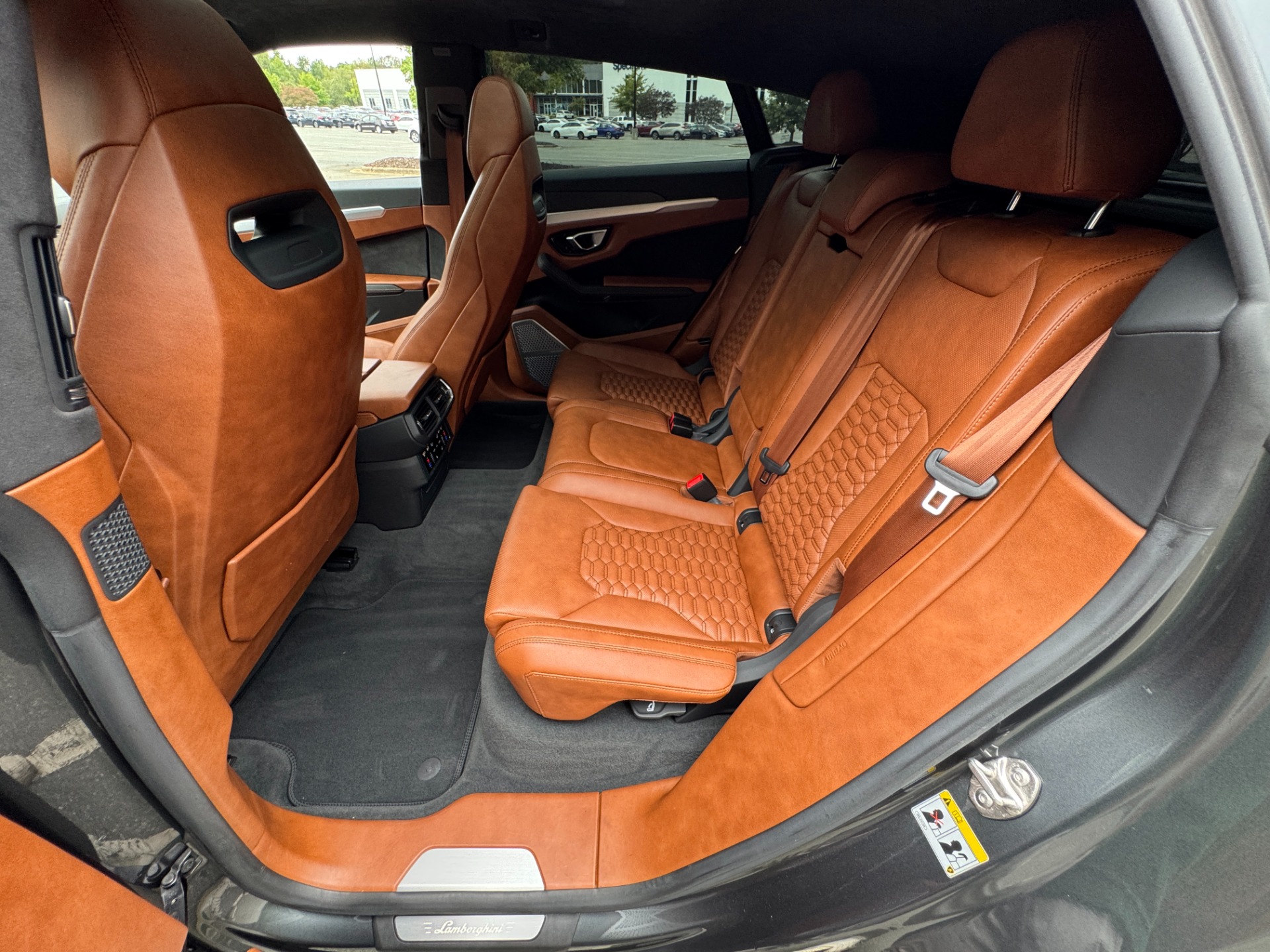 Used 2019 Lamborghini Urus NIGHT VISION / 23IN WHEELS / ADVANCED 3D SOUND for sale Sold at Formula Imports in Charlotte NC 28227 37