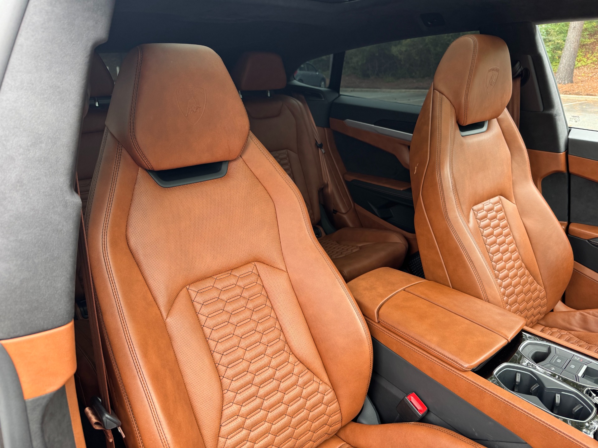 Used 2019 Lamborghini Urus CUSTOM WRAP / NIGHT VISION / 23IN WHEELS / ADVANCED 3D SOUND for sale $199,999 at Formula Imports in Charlotte NC 28227 46