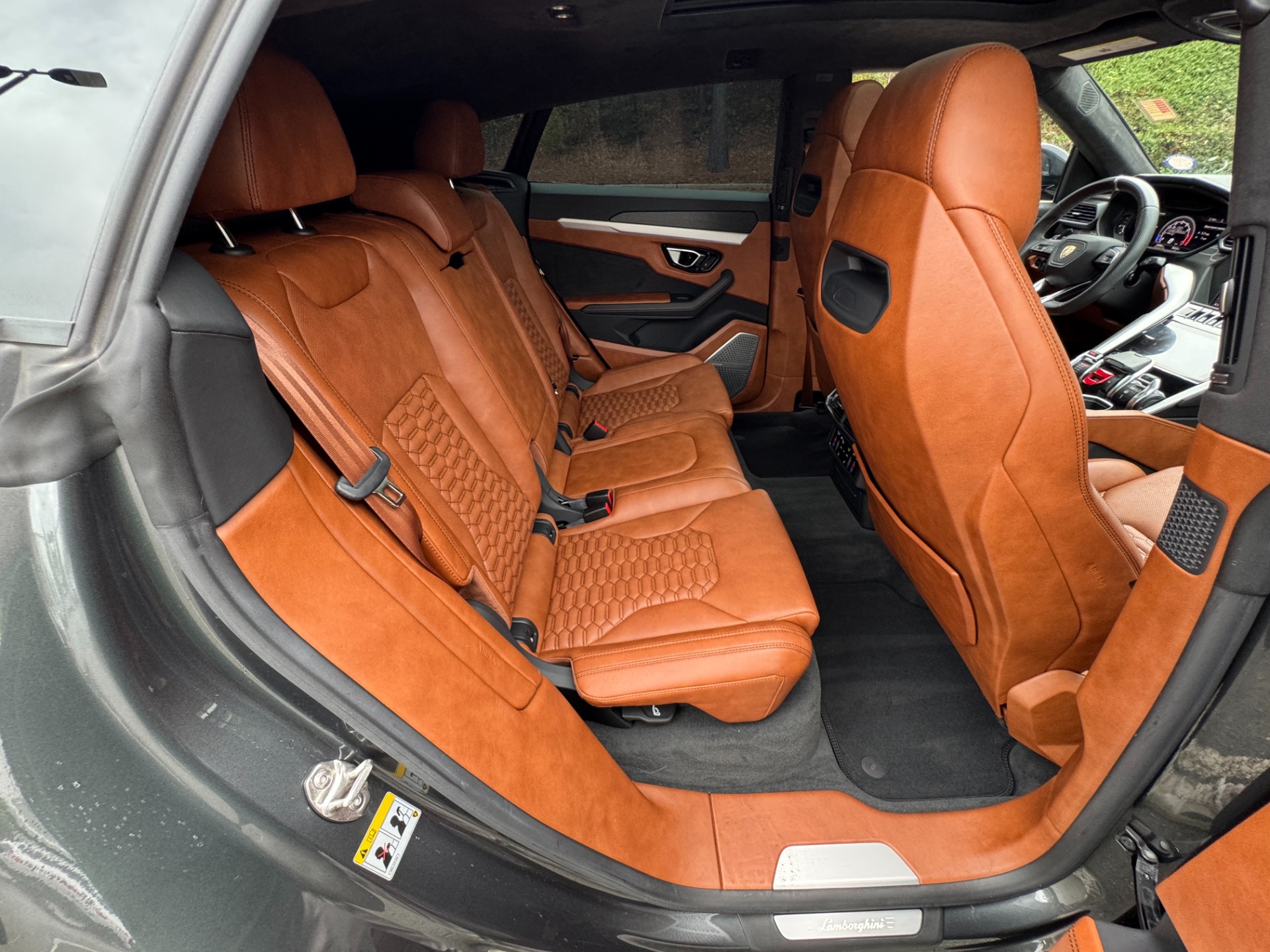 Used 2019 Lamborghini Urus CUSTOM WRAP / NIGHT VISION / 23IN WHEELS / ADVANCED 3D SOUND for sale $199,999 at Formula Imports in Charlotte NC 28227 50