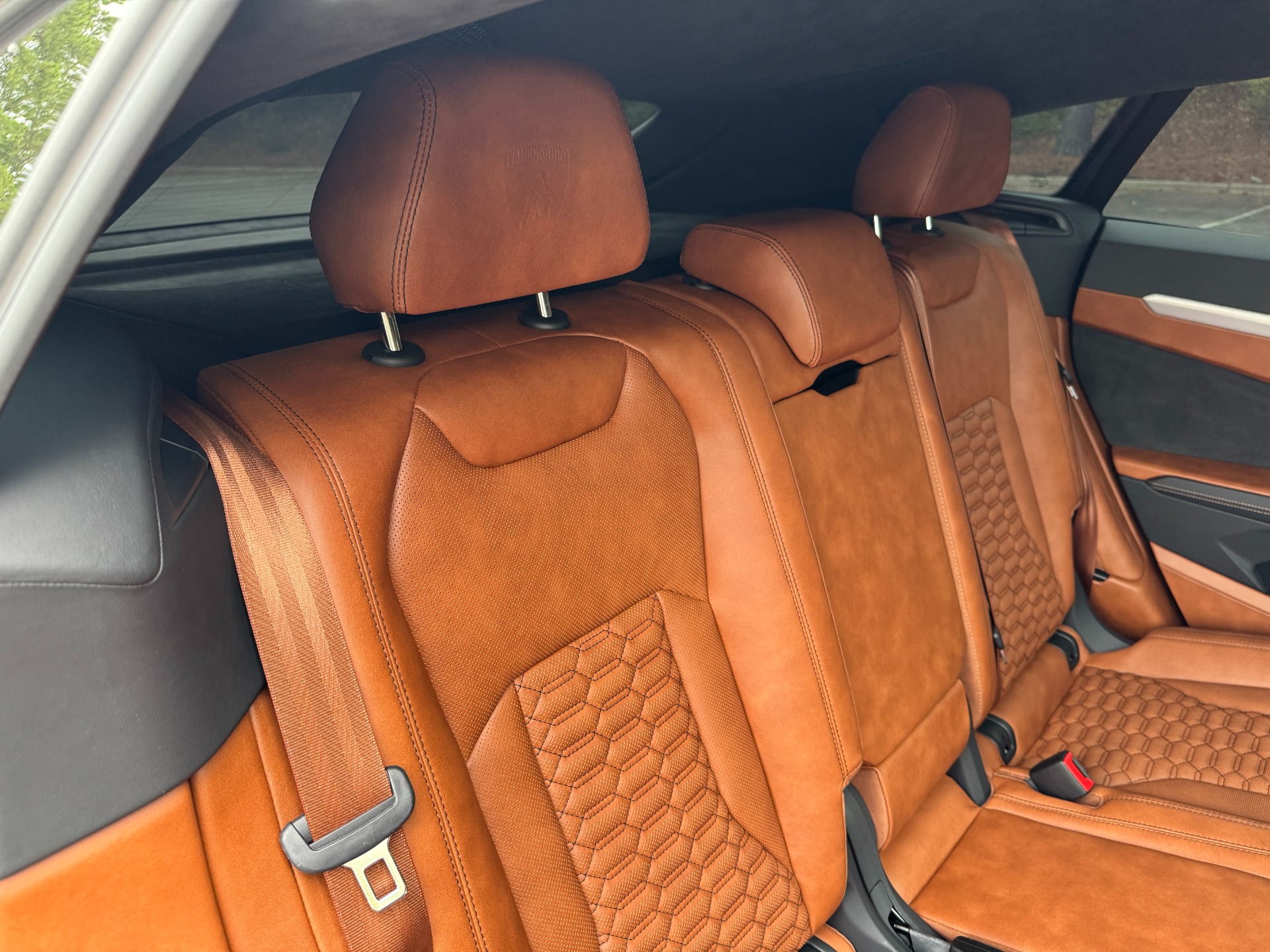 Used 2019 Lamborghini Urus CUSTOM WRAP / NIGHT VISION / 23IN WHEELS / ADVANCED 3D SOUND for sale $199,999 at Formula Imports in Charlotte NC 28227 52