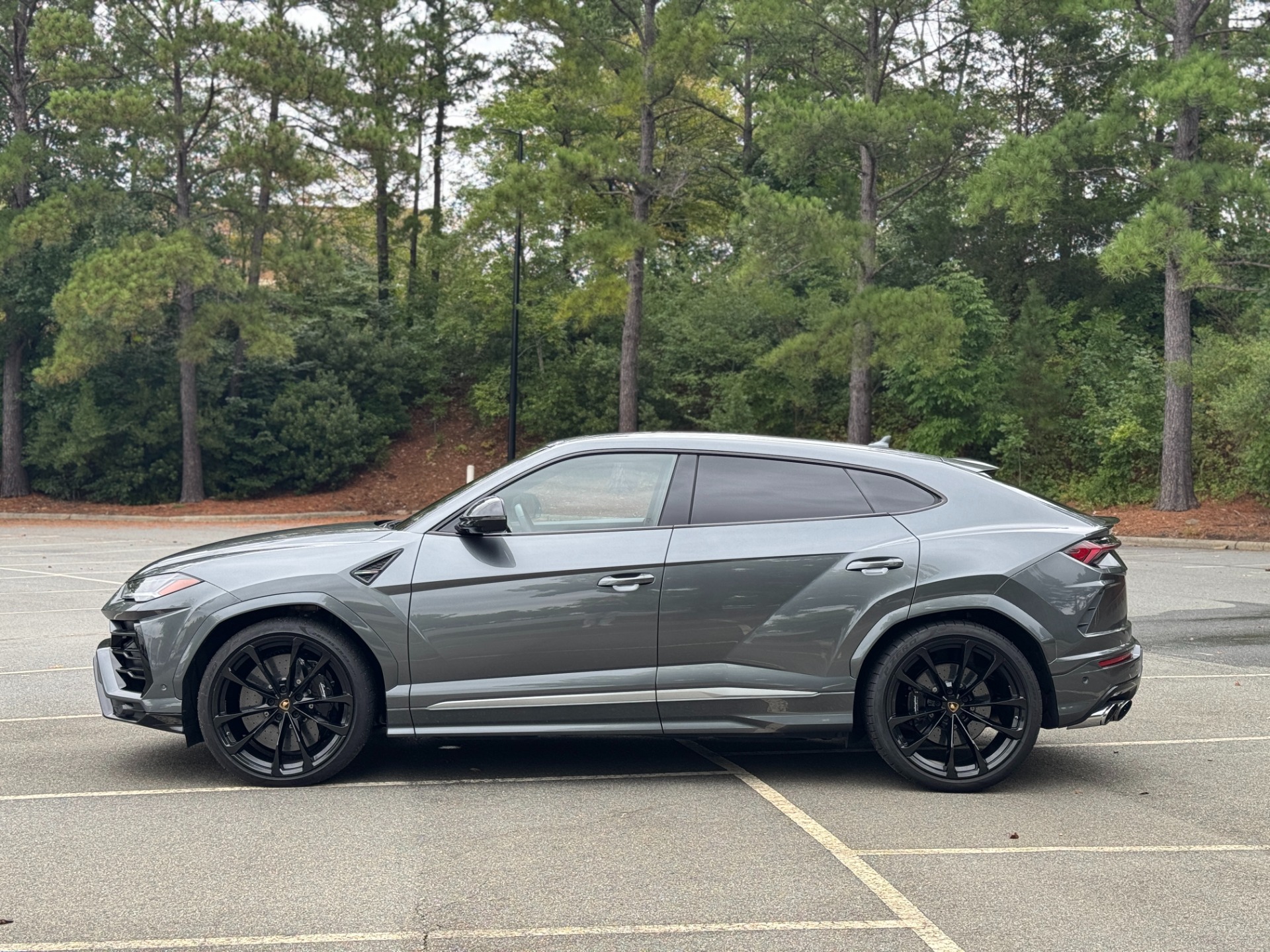 Used 2019 Lamborghini Urus NIGHT VISION / 23IN WHEELS / ADVANCED 3D SOUND for sale Sold at Formula Imports in Charlotte NC 28227 6