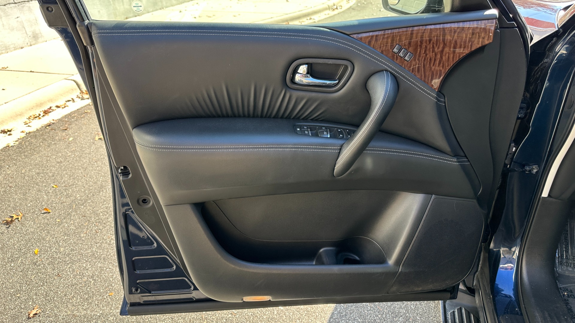 Used 2018 Nissan Armada SL / NAVIGATION / HEATED SEATS / LEATHER / 3RD ROW for sale $19,999 at Formula Imports in Charlotte NC 28227 10