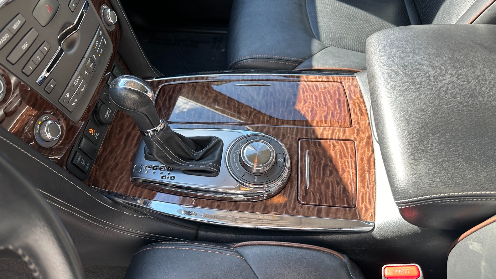 Used 2018 Nissan Armada SL / NAVIGATION / HEATED SEATS / LEATHER / 3RD ROW for sale $19,999 at Formula Imports in Charlotte NC 28227 21