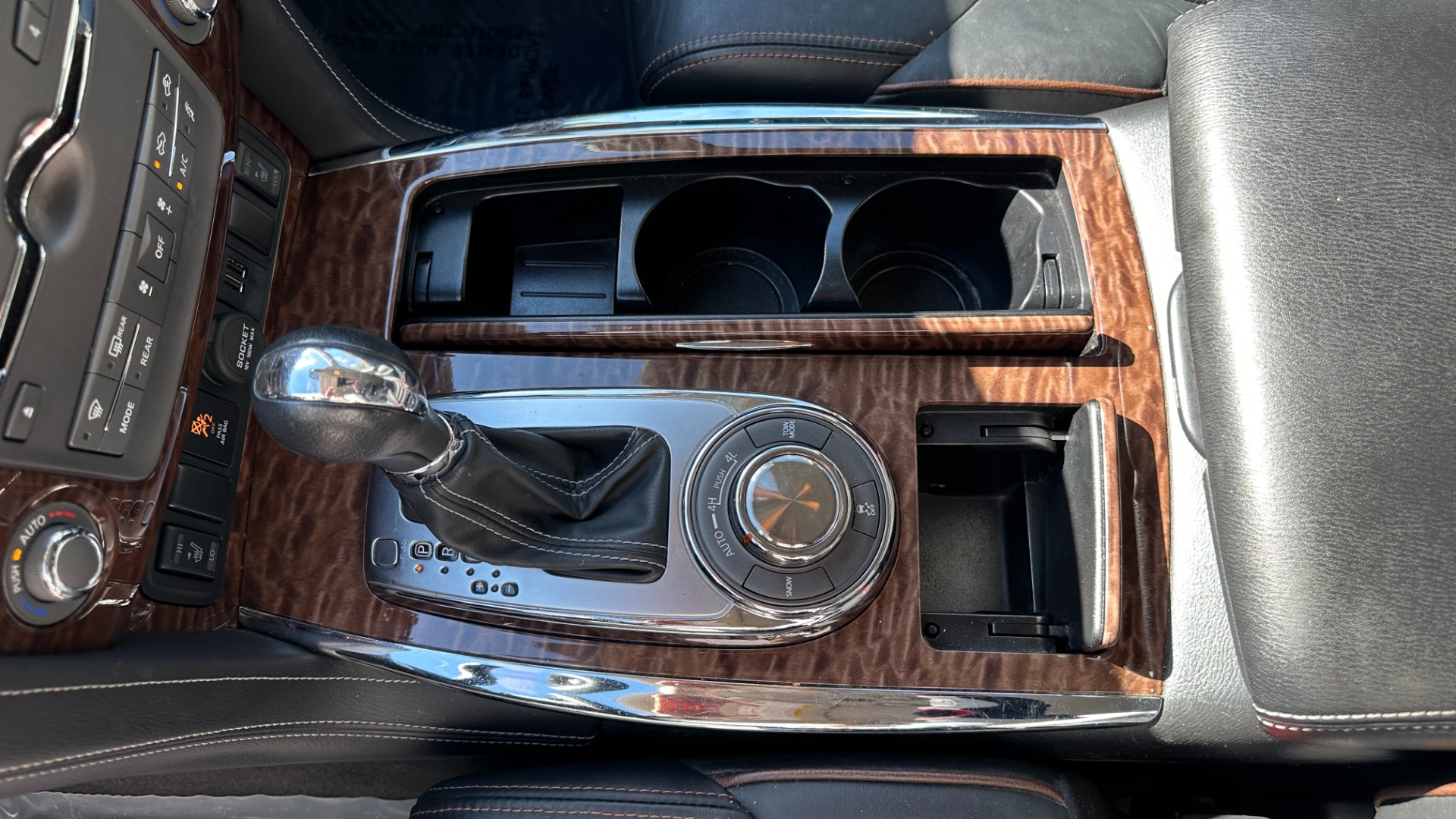 Used 2018 Nissan Armada SL / NAVIGATION / HEATED SEATS / LEATHER / 3RD ROW for sale $19,999 at Formula Imports in Charlotte NC 28227 22
