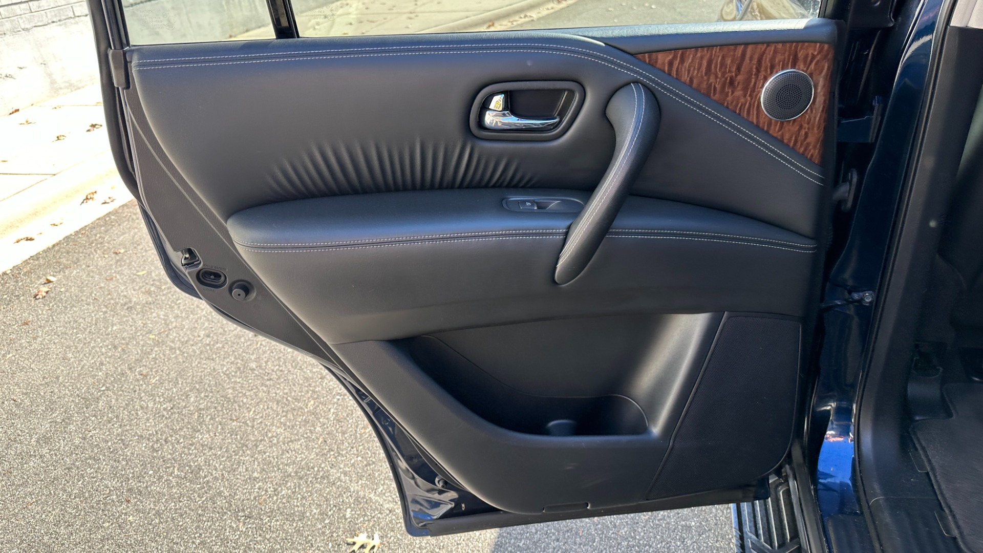 Used 2018 Nissan Armada SL / NAVIGATION / HEATED SEATS / LEATHER / 3RD ROW for sale Sold at Formula Imports in Charlotte NC 28227 25