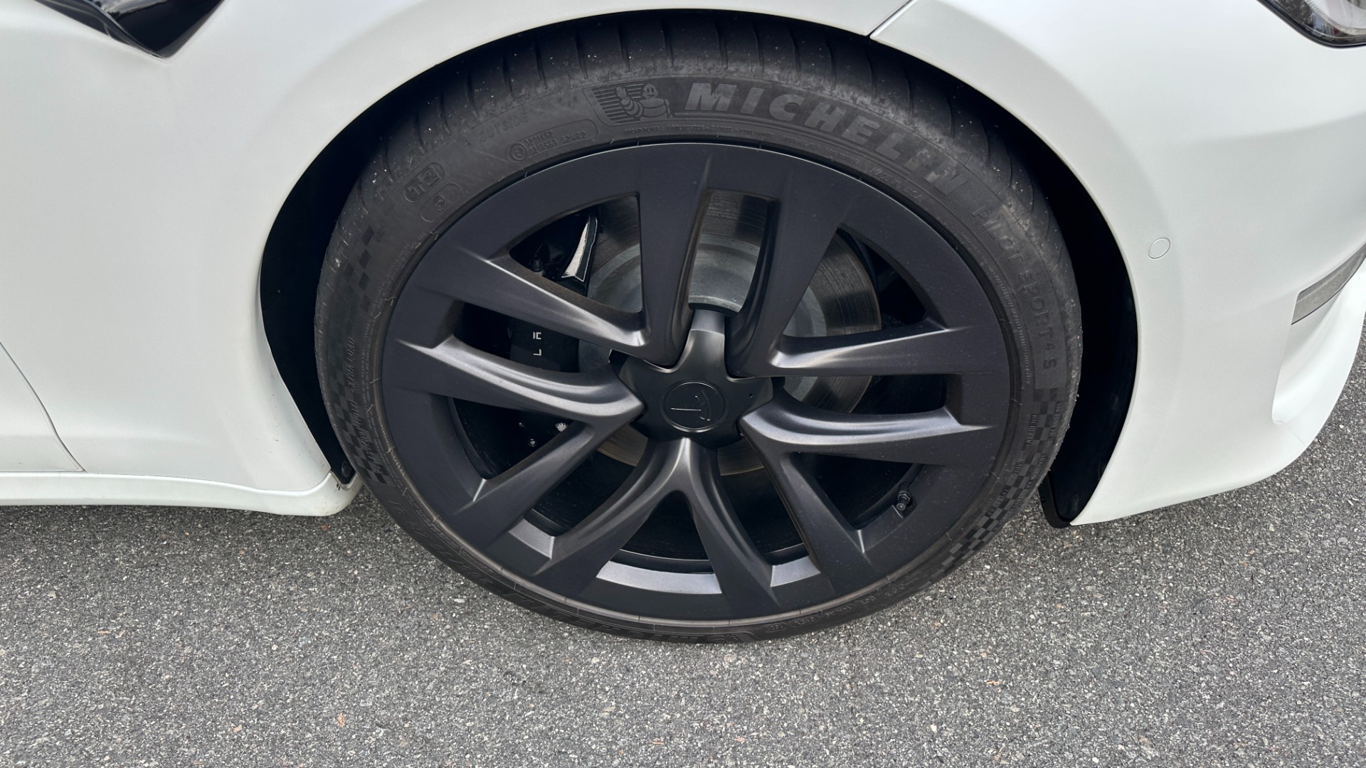 Used 2022 Tesla Model S PLAID / FULL SELF DRIVING / PREMIUM CONNECTIVITY for sale Sold at Formula Imports in Charlotte NC 28227 37
