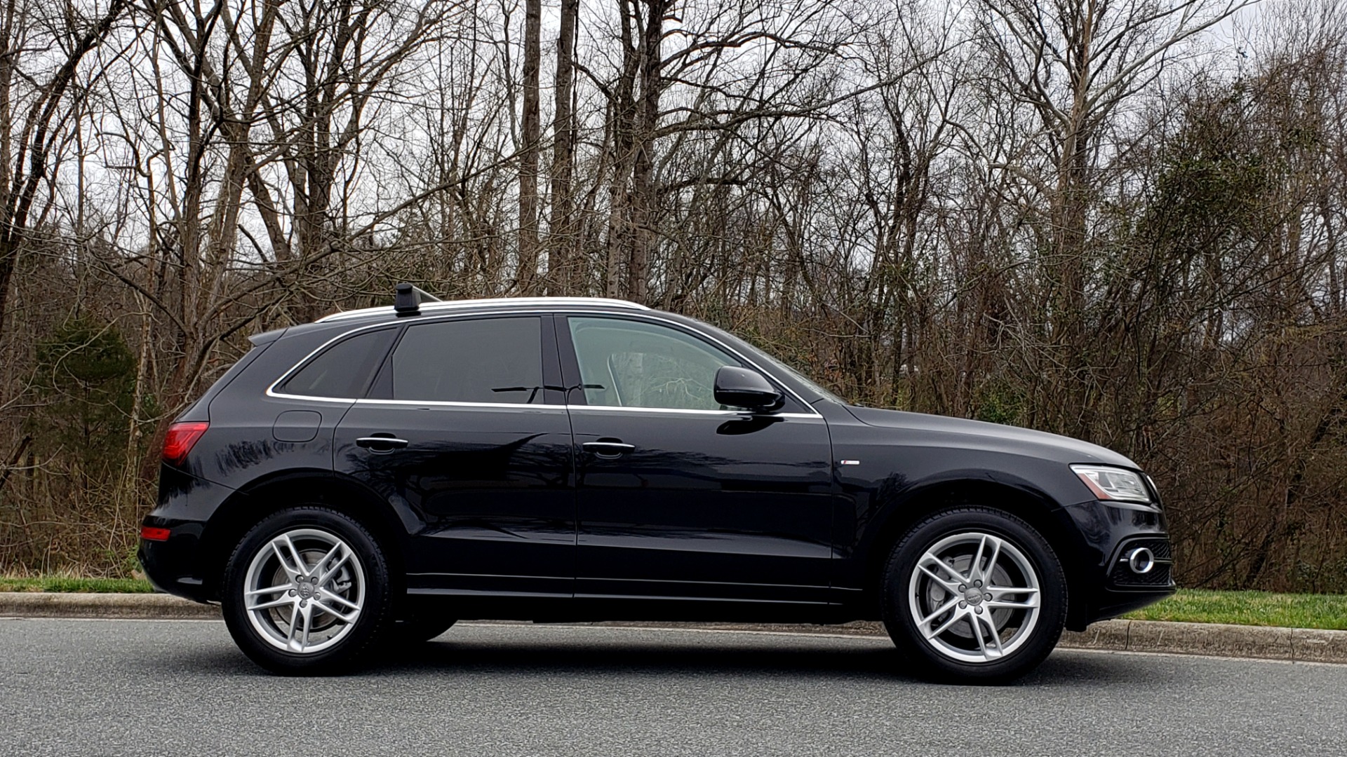Used 2016 Audi Q5 PREMIUM PLUS / AWD / PANO-ROOF / HEATED SEATS for sale Sold at Formula Imports in Charlotte NC 28227 5
