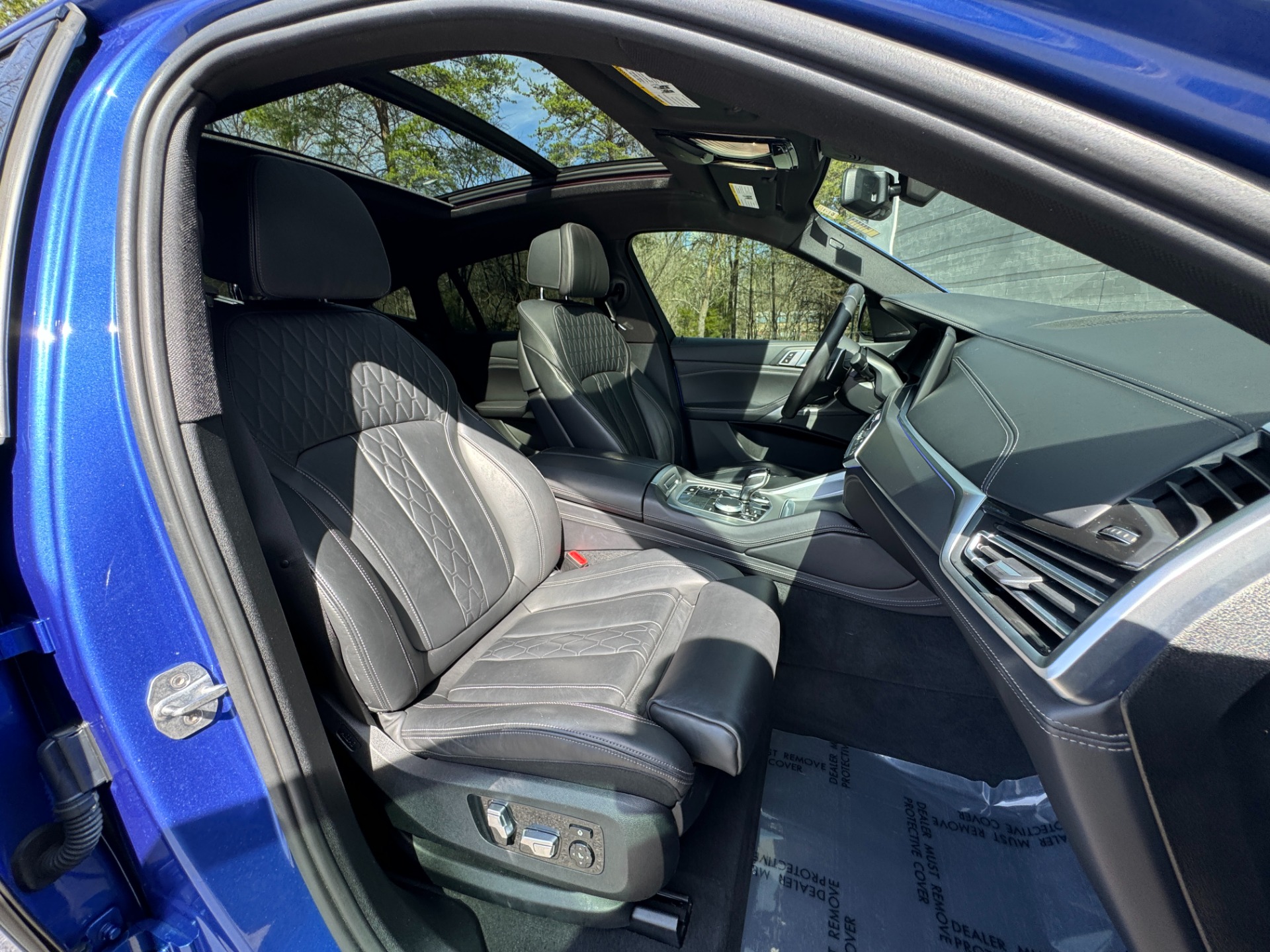 Used 2020 BMW X6 M50i for sale Sold at Formula Imports in Charlotte NC 28227 44