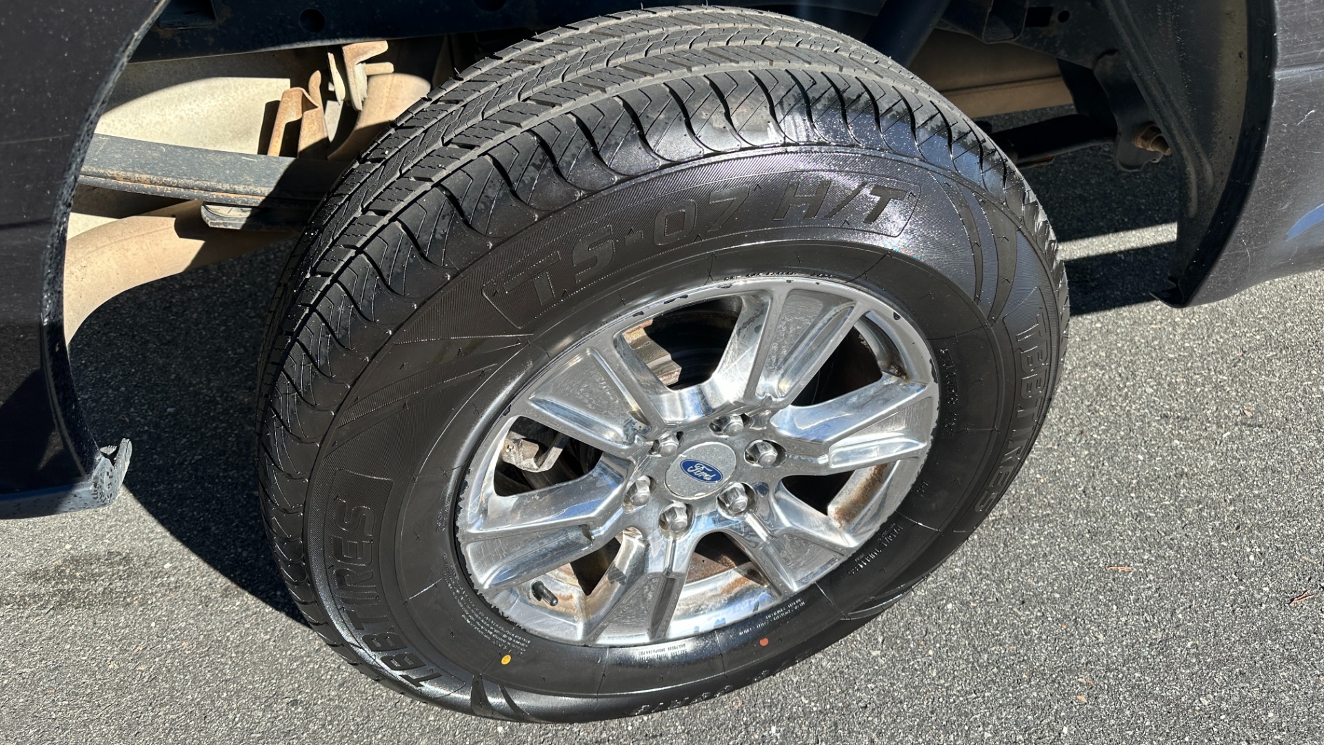 Used 2015 Ford F-150 XLT ECO BOOST // APPEARANCE PKG // TOW PKG for sale Sold at Formula Imports in Charlotte NC 28227 39