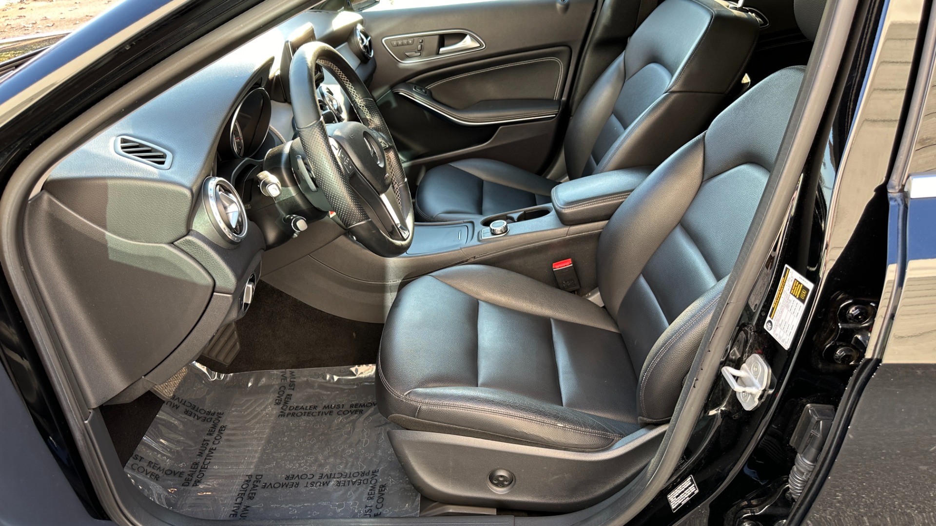 Used 2015 Mercedes-Benz GLA-Class GLA 250 / PREMIUM PACKAGE / SPORT PACKAGE / PANORAMIC ROOF for sale Sold at Formula Imports in Charlotte NC 28227 12