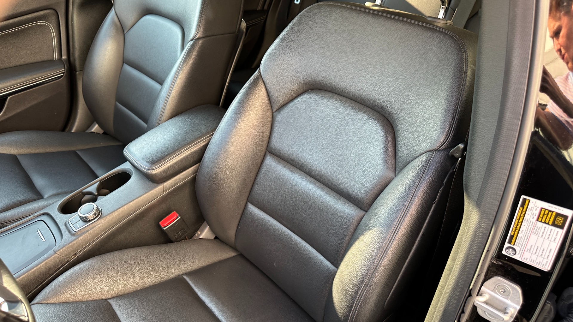 Used 2015 Mercedes-Benz GLA-Class GLA 250 / PREMIUM PACKAGE / SPORT PACKAGE / PANORAMIC ROOF for sale $15,995 at Formula Imports in Charlotte NC 28227 13