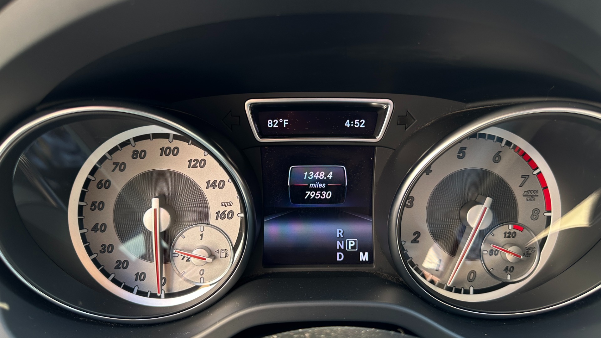 Used 2015 Mercedes-Benz GLA-Class GLA 250 / PREMIUM PACKAGE / SPORT PACKAGE / PANORAMIC ROOF for sale $15,995 at Formula Imports in Charlotte NC 28227 16