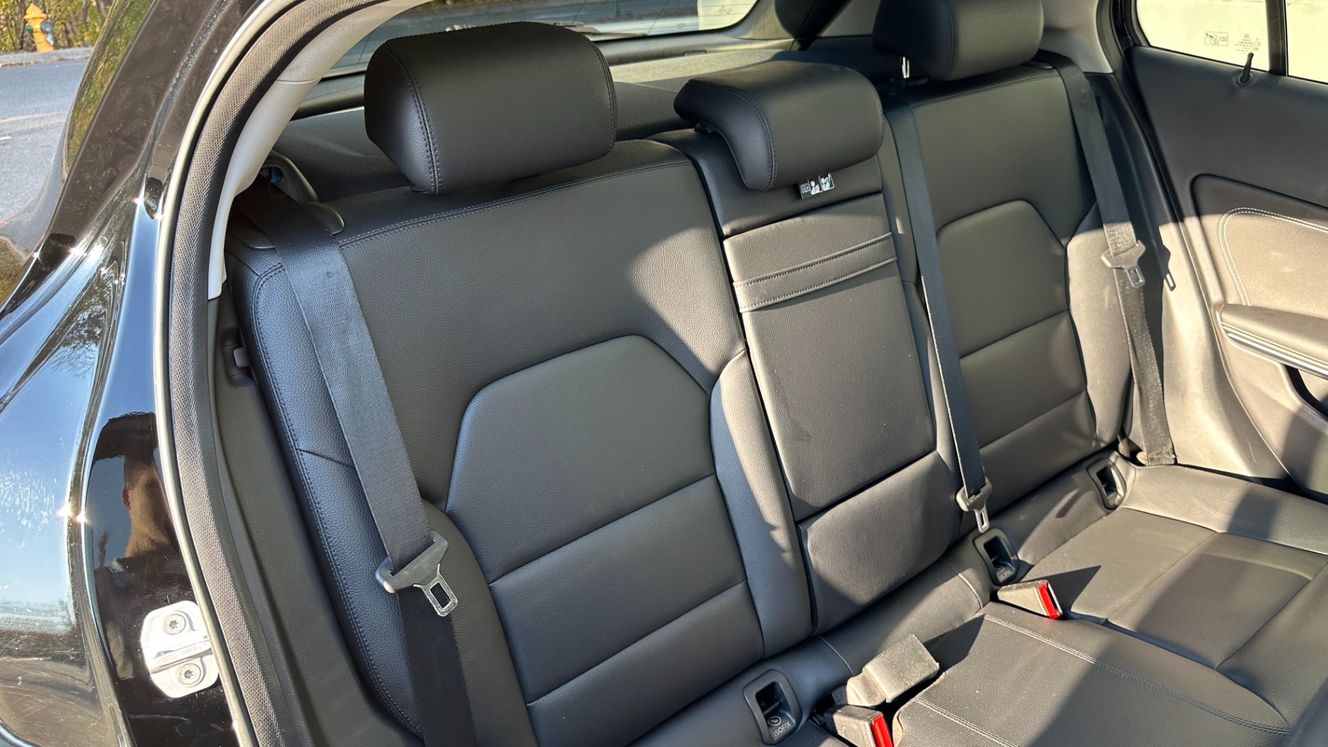 Used 2015 Mercedes-Benz GLA-Class GLA 250 / PREMIUM PACKAGE / SPORT PACKAGE / PANORAMIC ROOF for sale $15,995 at Formula Imports in Charlotte NC 28227 29