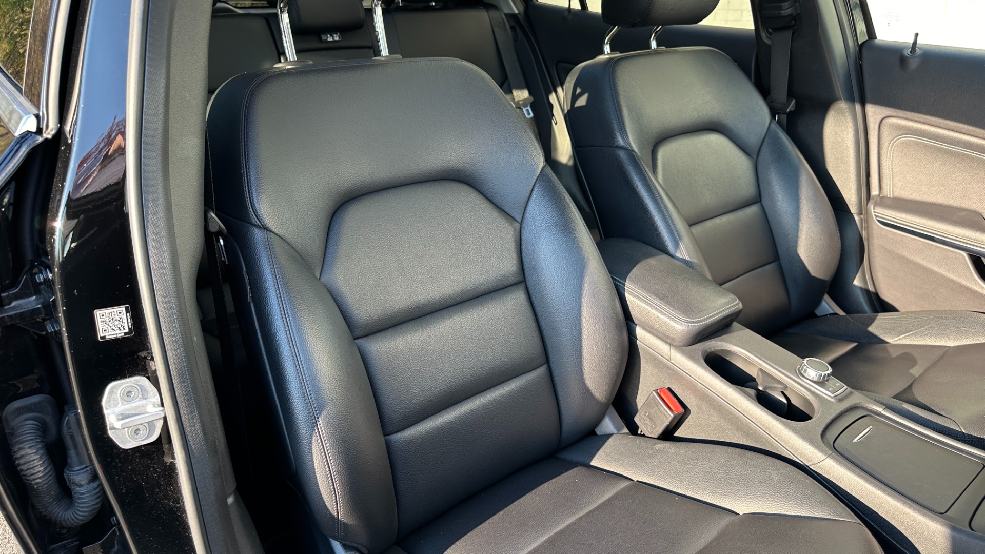 Used 2015 Mercedes-Benz GLA-Class GLA 250 / PREMIUM PACKAGE / SPORT PACKAGE / PANORAMIC ROOF for sale Sold at Formula Imports in Charlotte NC 28227 33