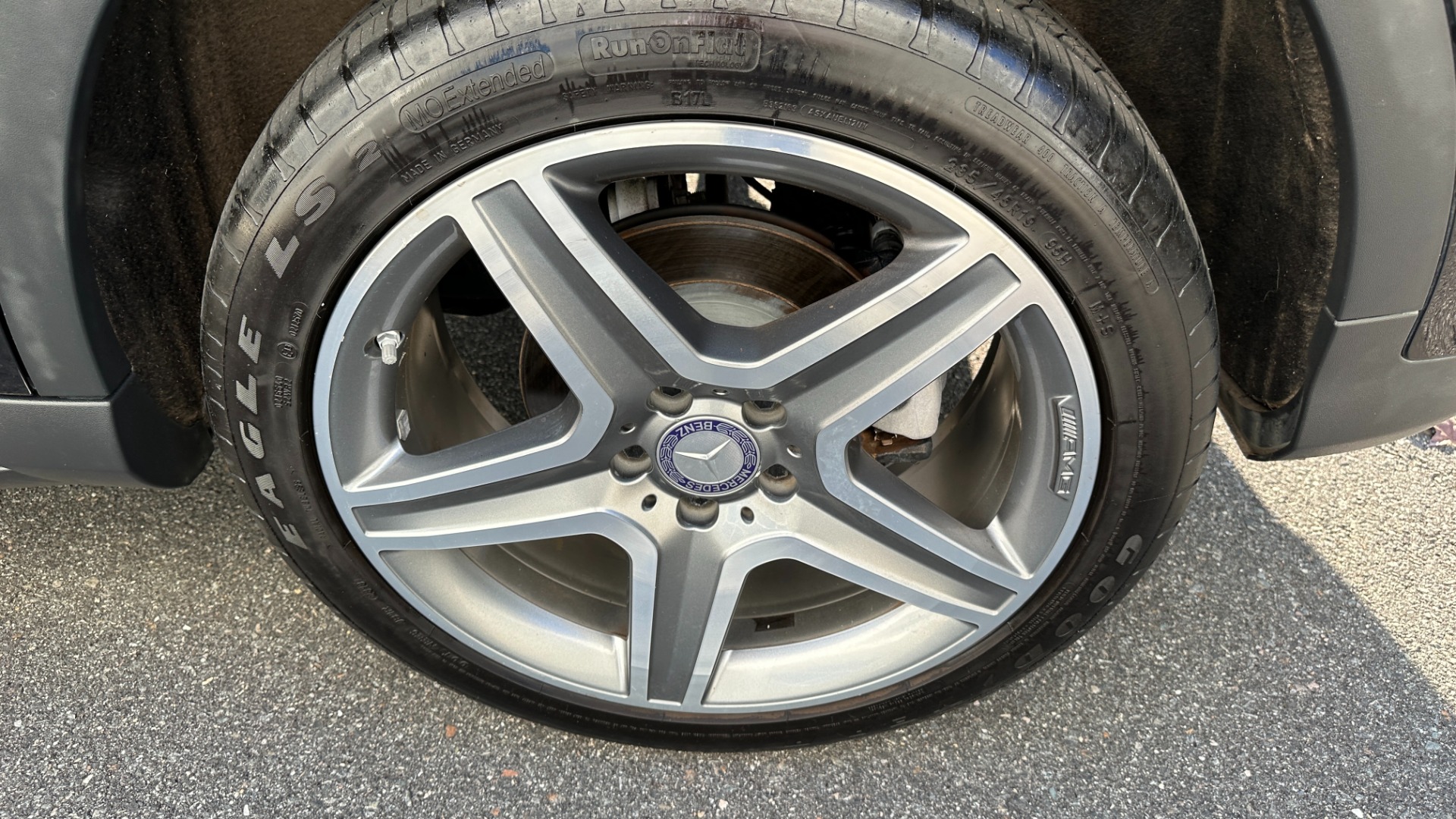 Used 2015 Mercedes-Benz GLA-Class GLA 250 / PREMIUM PACKAGE / SPORT PACKAGE / PANORAMIC ROOF for sale Sold at Formula Imports in Charlotte NC 28227 42