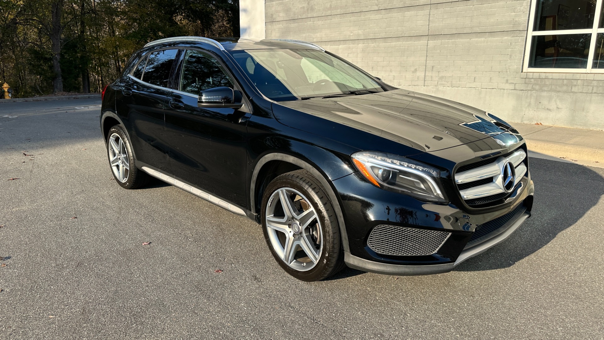 Used 2015 Mercedes-Benz GLA-Class GLA 250 / PREMIUM PACKAGE / SPORT PACKAGE / PANORAMIC ROOF for sale $15,995 at Formula Imports in Charlotte NC 28227 5