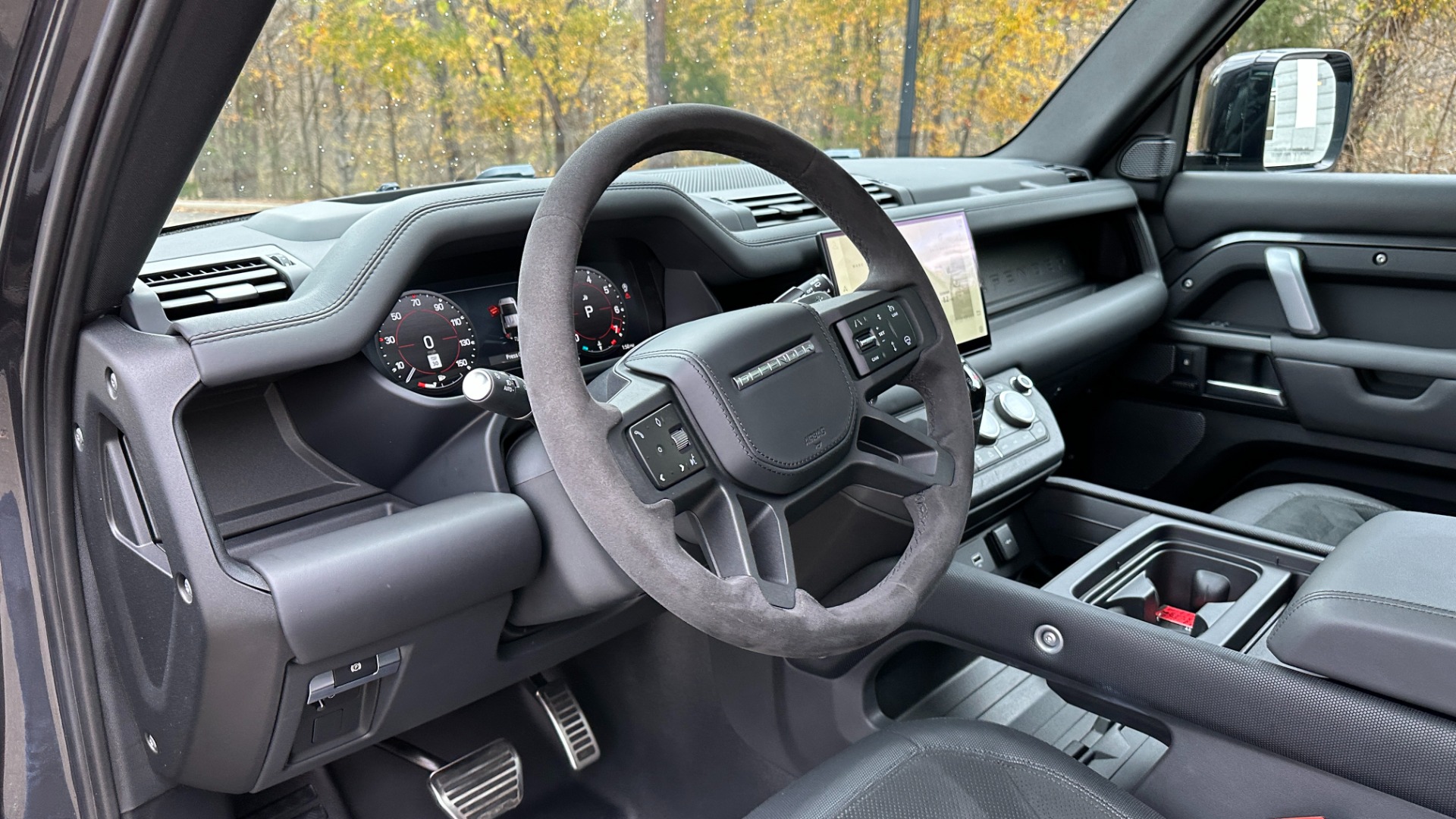 Used 2023 Land Rover Defender V8 20' WHEELS// BLK EXT PACK// LED LIGHT BAR for sale $105,999 at Formula Imports in Charlotte NC 28227 11