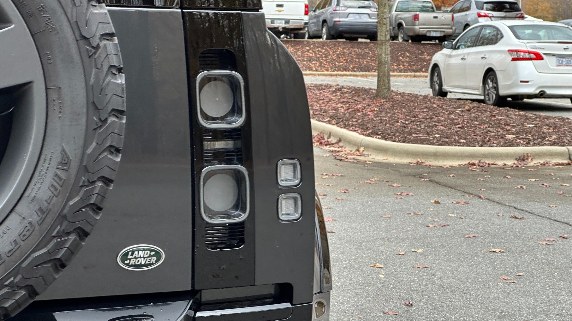 Used 2023 Land Rover Defender V8 20' WHEELS// BLK EXT PACK// LED LIGHT BAR for sale $105,999 at Formula Imports in Charlotte NC 28227 52