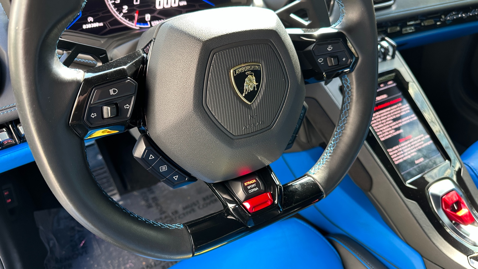 Used 2020 Lamborghini Huracan EVO SPYDER / FRONT LIFT / FULL PAINT PROTECTION FILM / CARBON CERAMICS for sale $280,000 at Formula Imports in Charlotte NC 28227 24