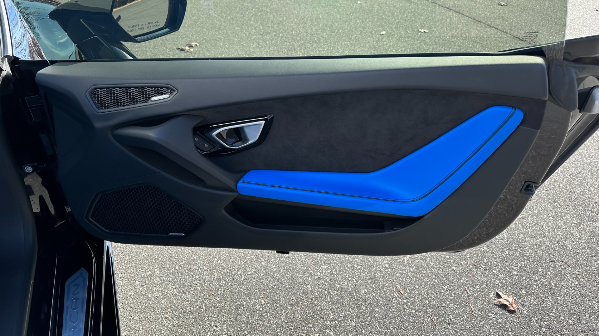 Used 2020 Lamborghini Huracan EVO SPYDER / FRONT LIFT / FULL PAINT PROTECTION FILM / CARBON CERAMICS for sale $280,000 at Formula Imports in Charlotte NC 28227 31