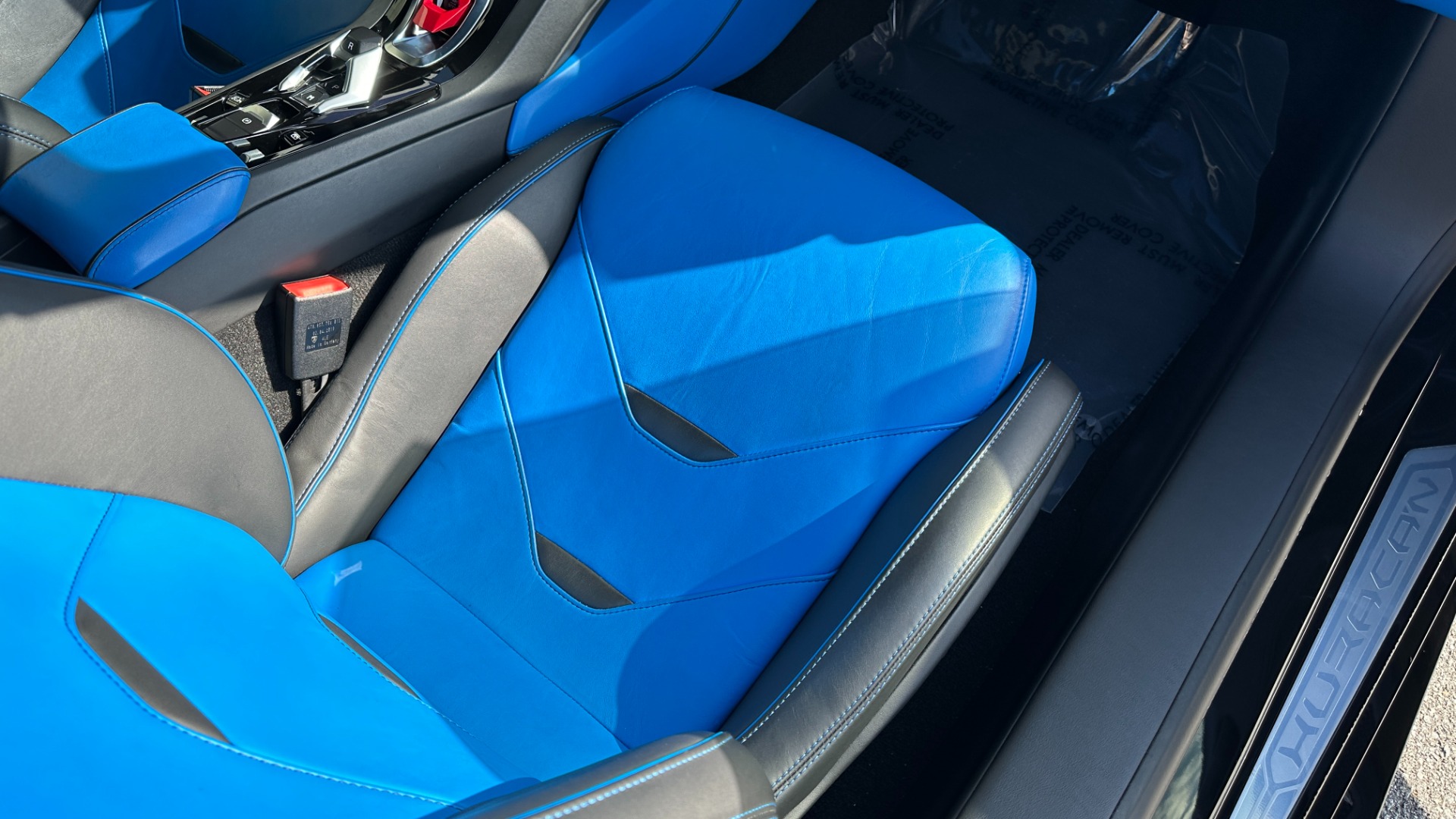Used 2020 Lamborghini Huracan EVO SPYDER / FRONT LIFT / FULL PAINT PROTECTION FILM / CARBON CERAMICS for sale $280,000 at Formula Imports in Charlotte NC 28227 35