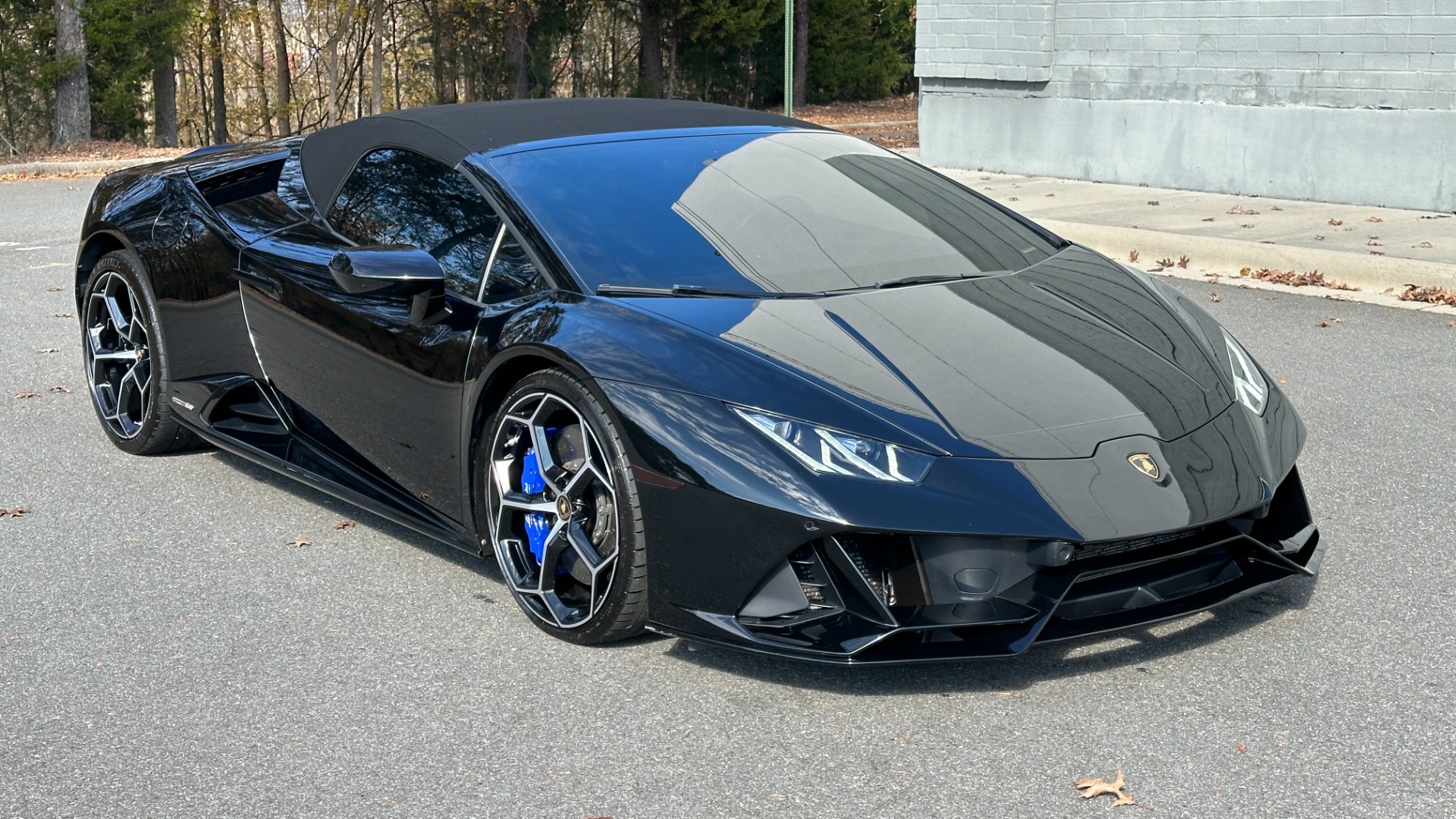 Used 2020 Lamborghini Huracan EVO SPYDER / FRONT LIFT / FULL PAINT PROTECTION FILM / CARBON CERAMICS for sale $280,000 at Formula Imports in Charlotte NC 28227 8