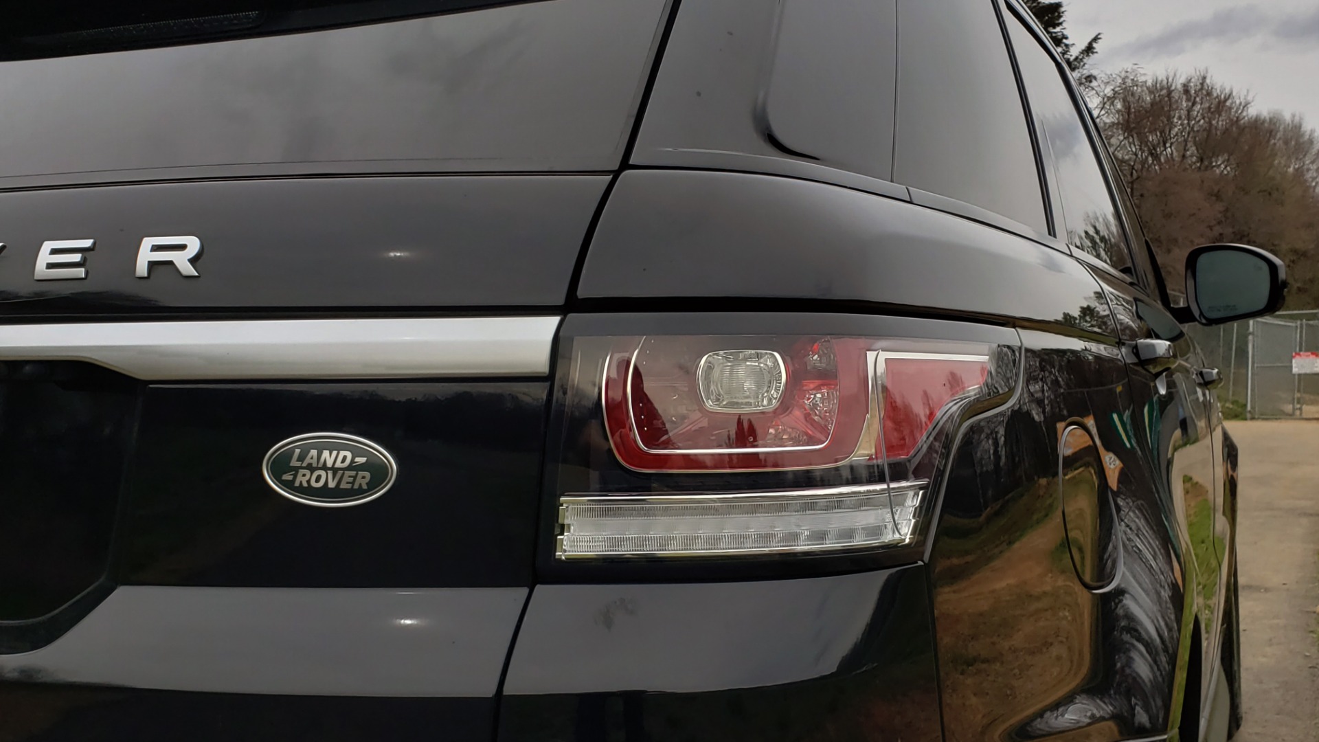 Used 2016 Land Rover RANGE ROVER SPORT V6 HSE 4WD / NAV / SUNROOF / HTD STS / REARVIEW for sale Sold at Formula Imports in Charlotte NC 28227 35