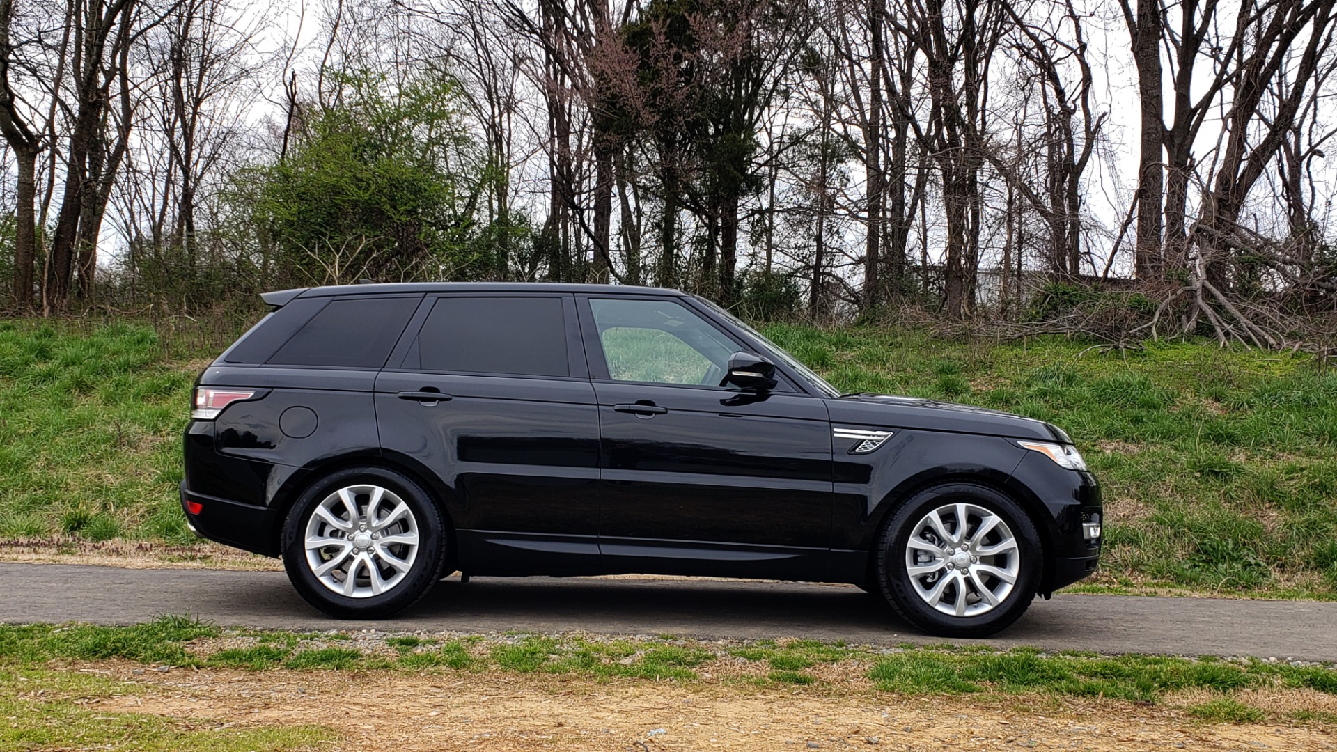Used 2016 Land Rover RANGE ROVER SPORT V6 HSE 4WD / NAV / SUNROOF / HTD STS / REARVIEW for sale Sold at Formula Imports in Charlotte NC 28227 5
