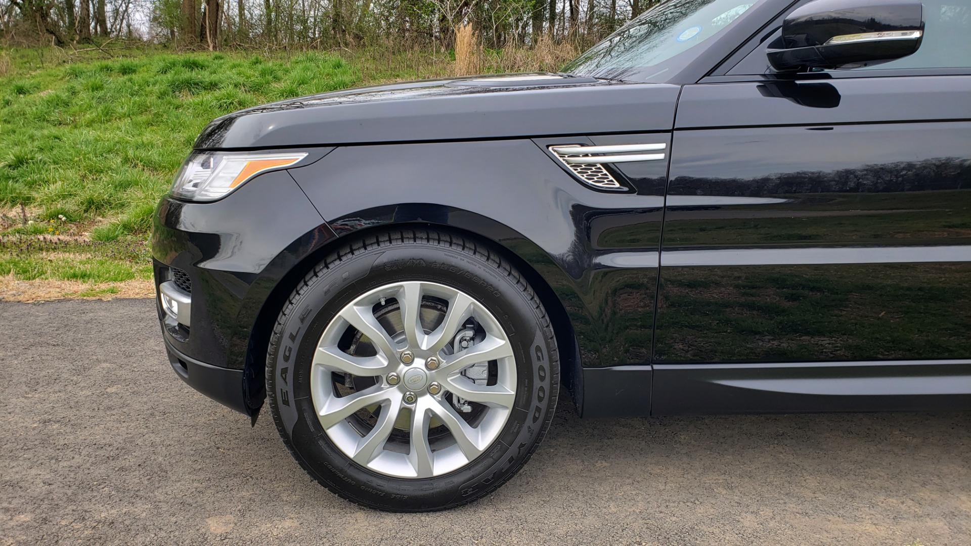 Used 2016 Land Rover RANGE ROVER SPORT V6 HSE 4WD / NAV / SUNROOF / HTD STS / REARVIEW for sale Sold at Formula Imports in Charlotte NC 28227 9