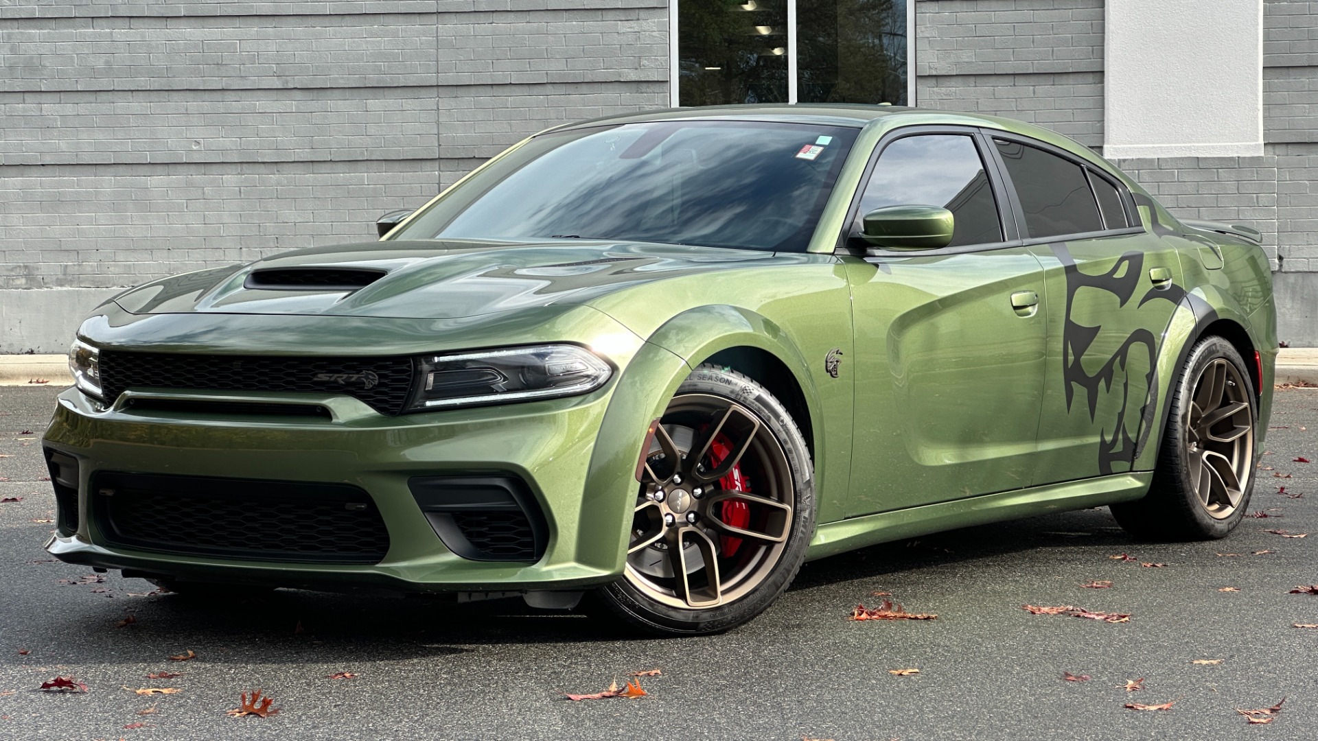 Used 2022 Dodge Charger SRT Hellcat Widebody STARLIGHT ROOF / CUSTOM FLOOR MATS / HELLCAT GRAPHICS for sale $75,995 at Formula Imports in Charlotte NC 28227 1