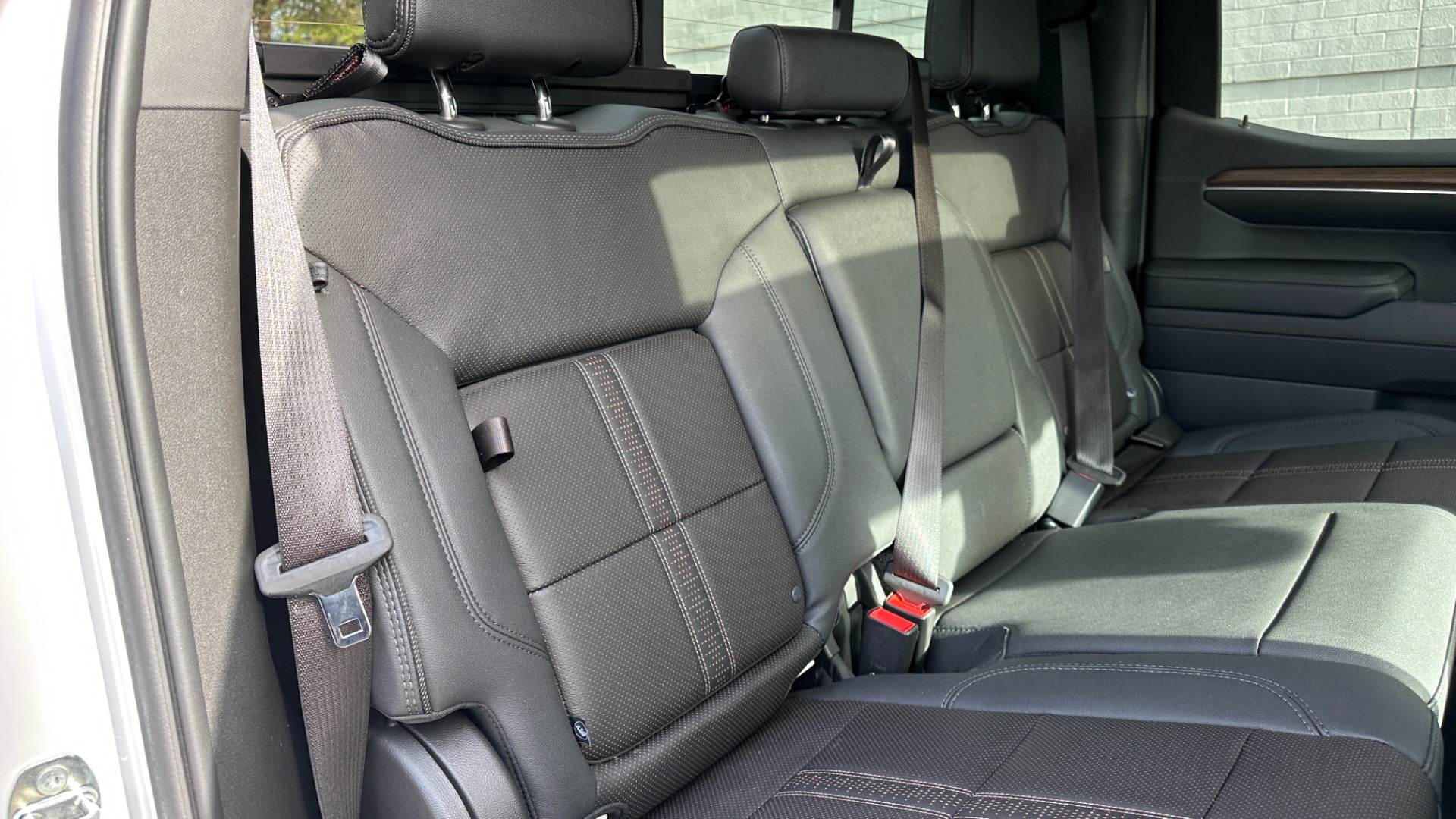 Used 2023 Chevrolet Silverado 1500 HIGH COUNTRY / PREMIUM PACKAGE / V8 ENGINE / PEARL PAINT for sale Sold at Formula Imports in Charlotte NC 28227 30