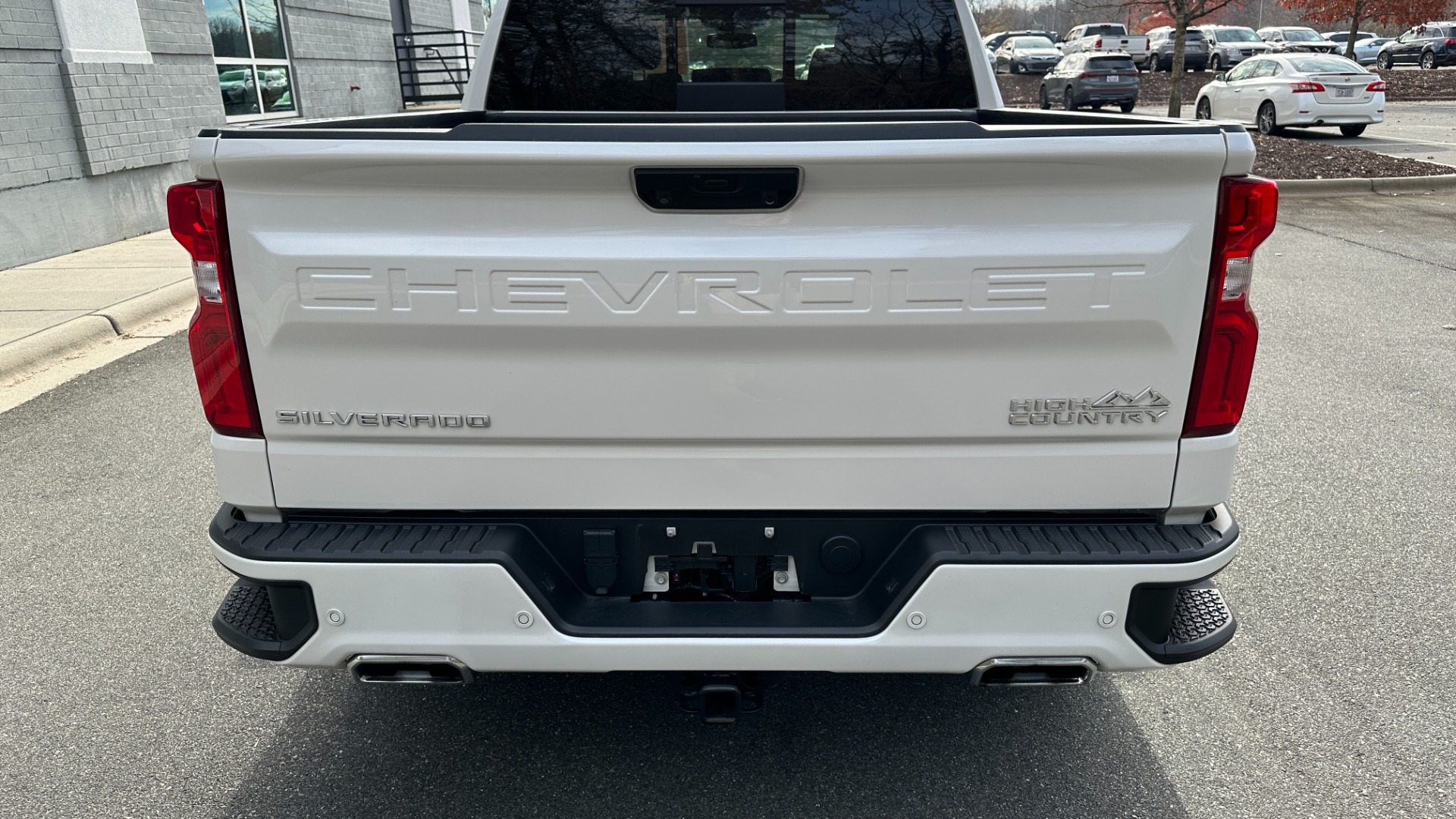 Used 2023 Chevrolet Silverado 1500 HIGH COUNTRY / PREMIUM PACKAGE / V8 ENGINE / PEARL PAINT for sale Sold at Formula Imports in Charlotte NC 28227 8