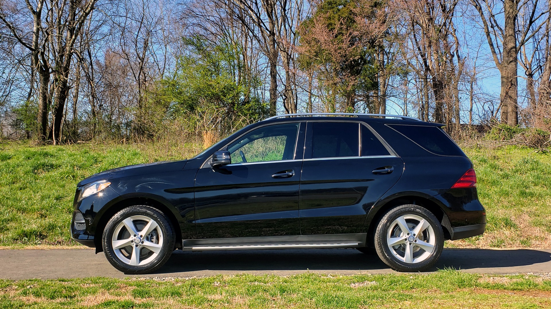 Used 2017 Mercedes-Benz GLE 350 4MATIC PREMIUM / NAV / SUNROOF / REARVIEW / PARK ASST for sale Sold at Formula Imports in Charlotte NC 28227 2