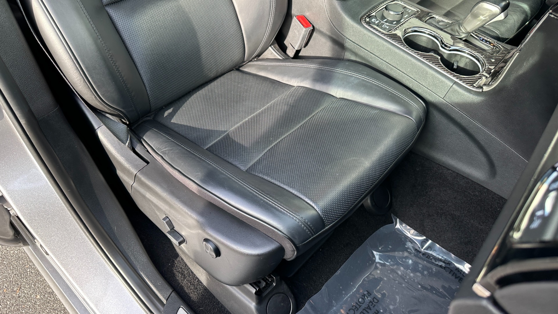 Used 2020 Jeep Grand Cherokee HIGH ALTITUDE / LEATHER / NAV / PANORAMIC ROOF for sale $31,995 at Formula Imports in Charlotte NC 28227 35